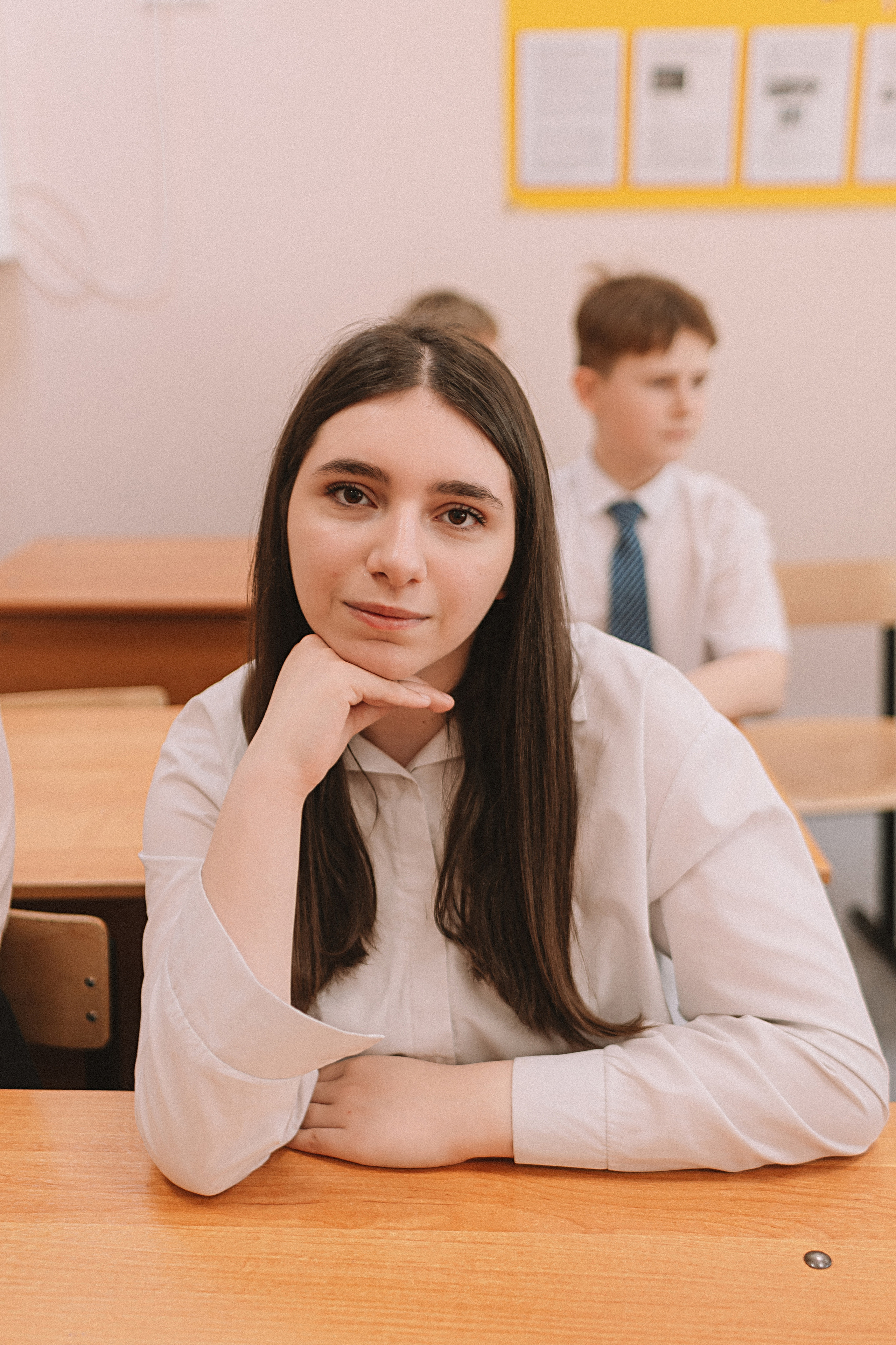 7 класс в стенах школы. Семейный фотограф Тюмень, фотограф на роды Салмина Мария