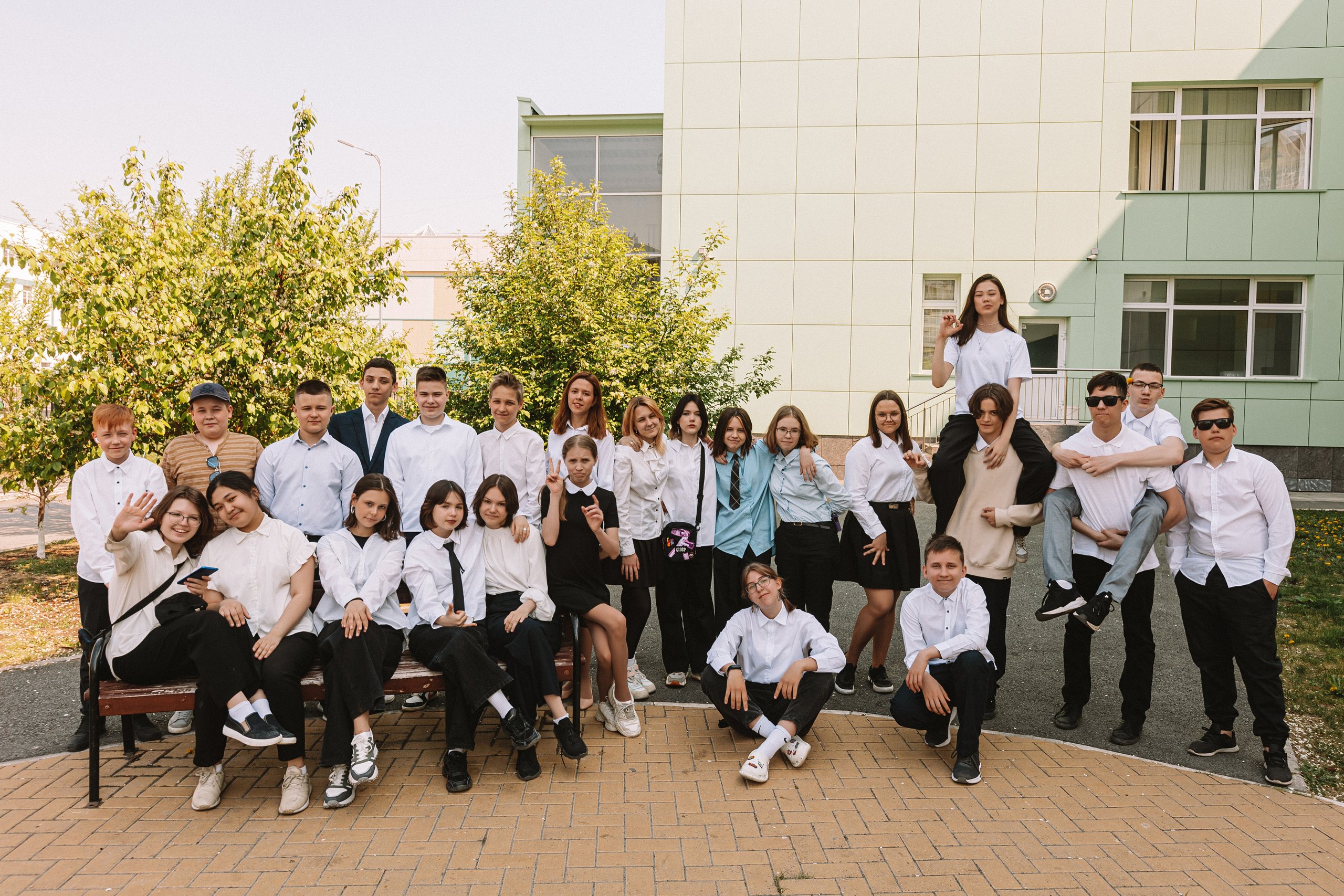 7 класс на улице. Семейный фотограф Тюмень, фотограф на роды Салмина Мария