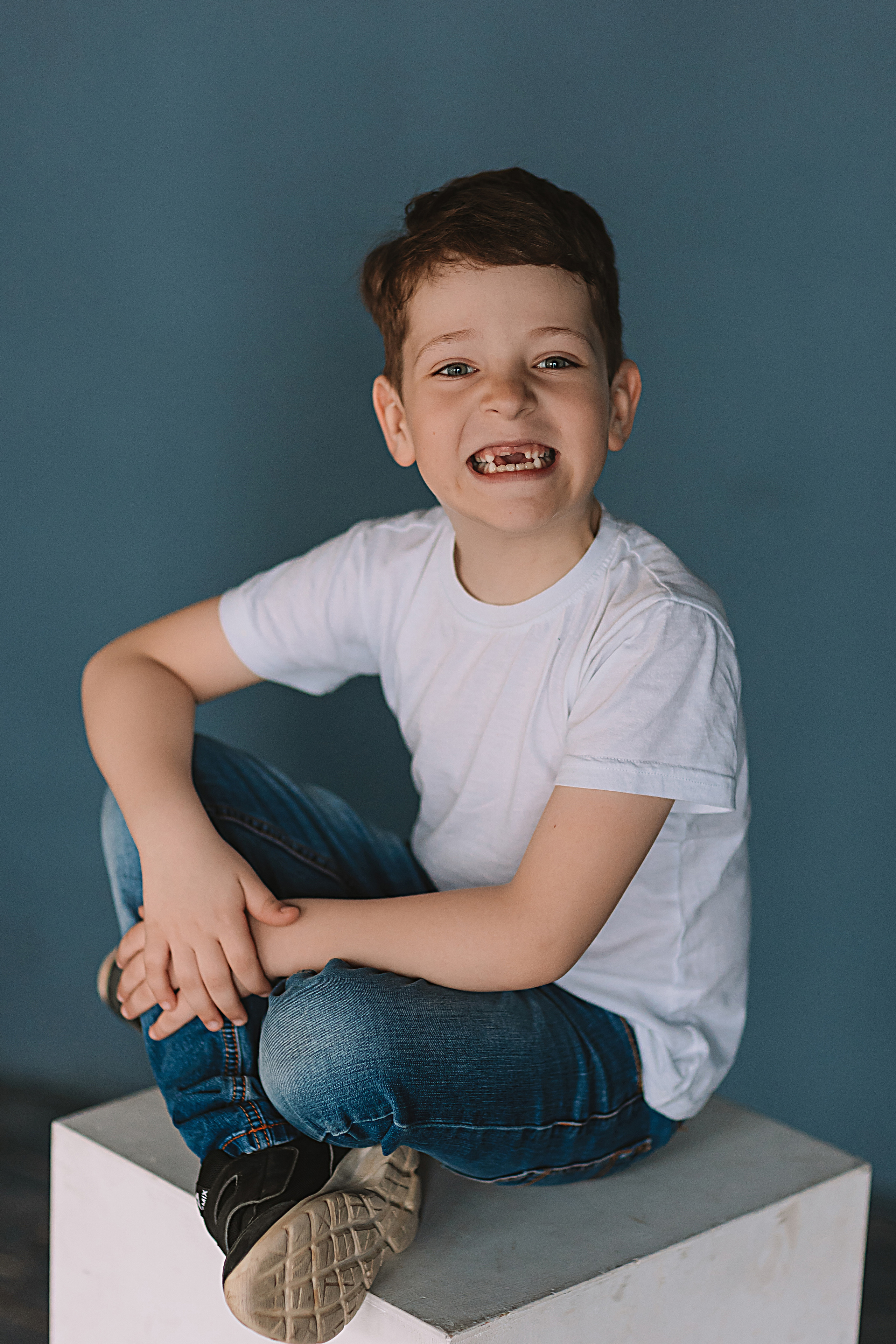 Садик в фотостудии. Семейный фотограф Тюмень, фотограф на роды Салмина Мария