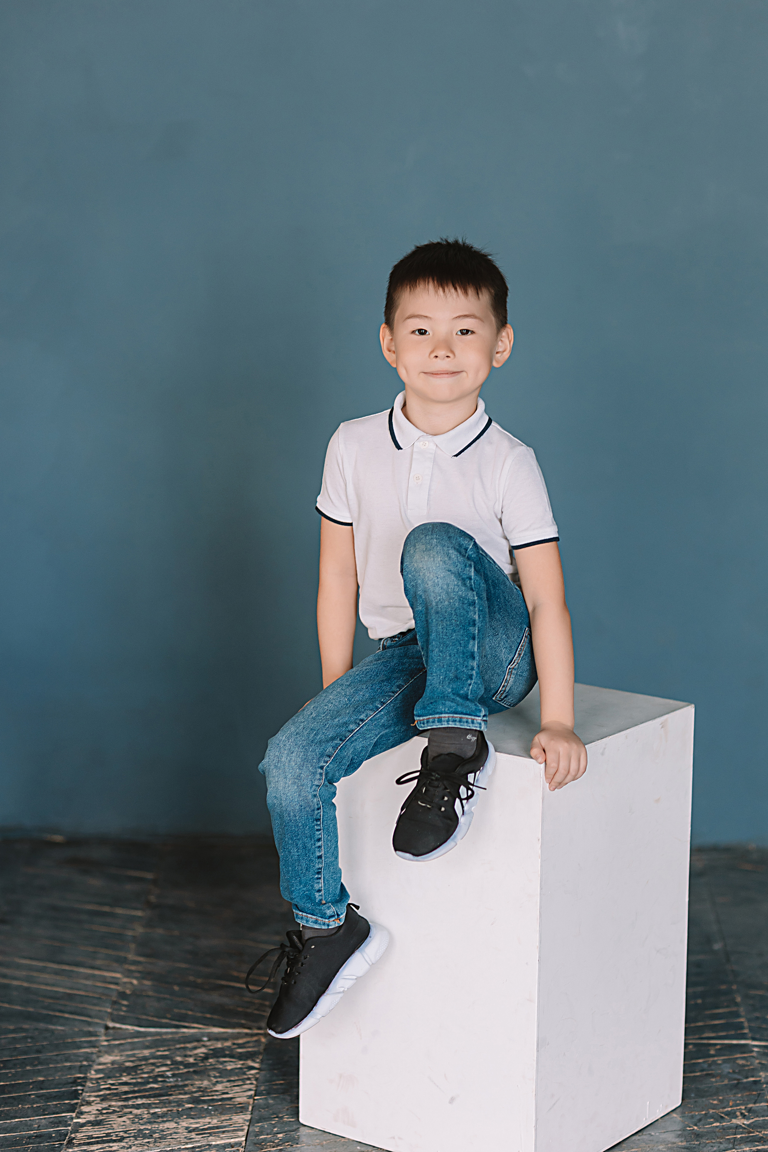 Садик в фотостудии. Семейный фотограф Тюмень, фотограф на роды Салмина Мария