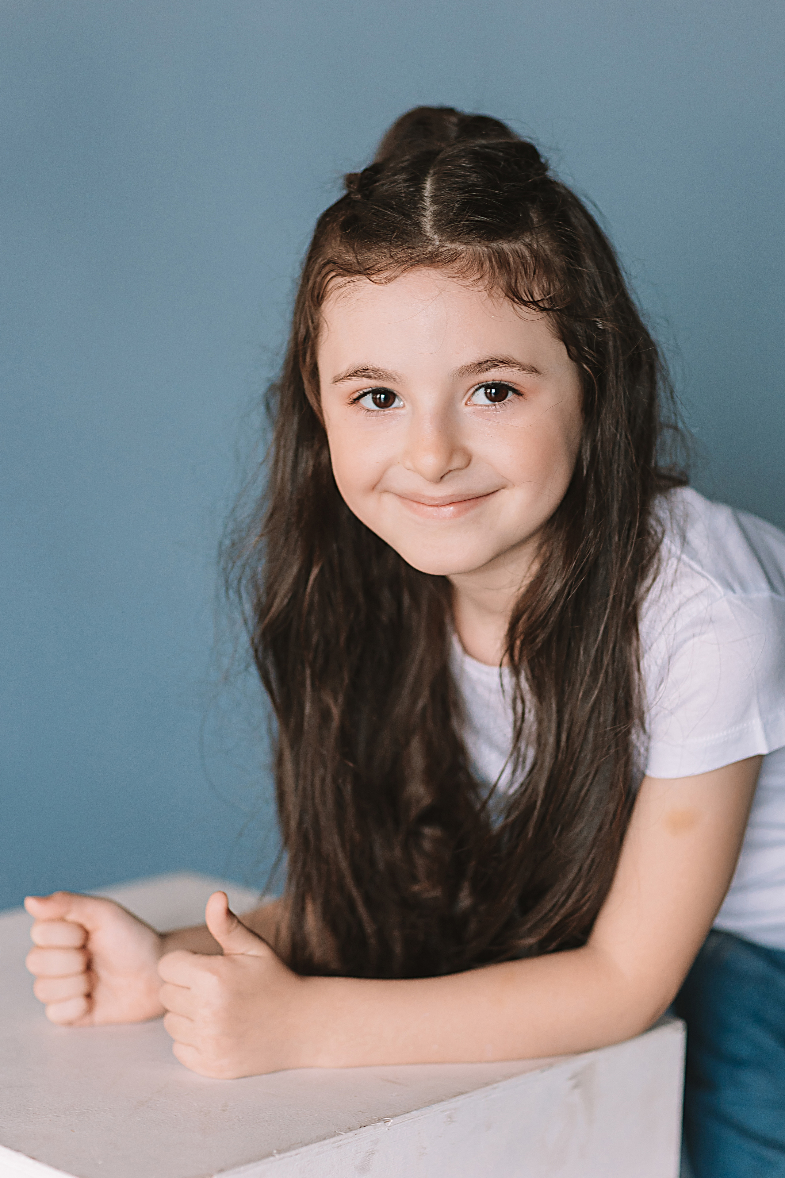 Садик в фотостудии. Семейный фотограф Тюмень, фотограф на роды Салмина Мария