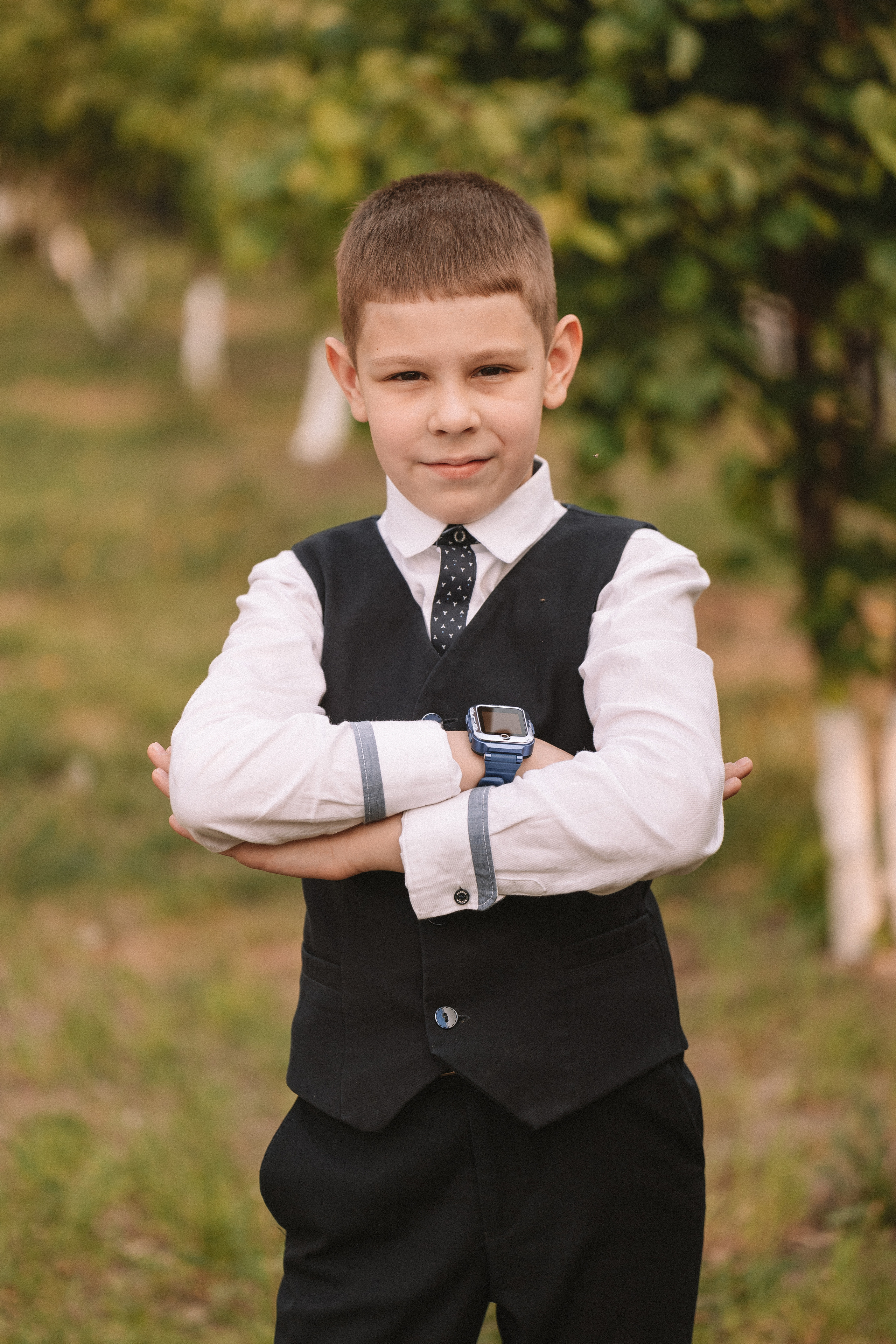 3 класс у школы. Семейный фотограф Тюмень, фотограф на роды Салмина Мария