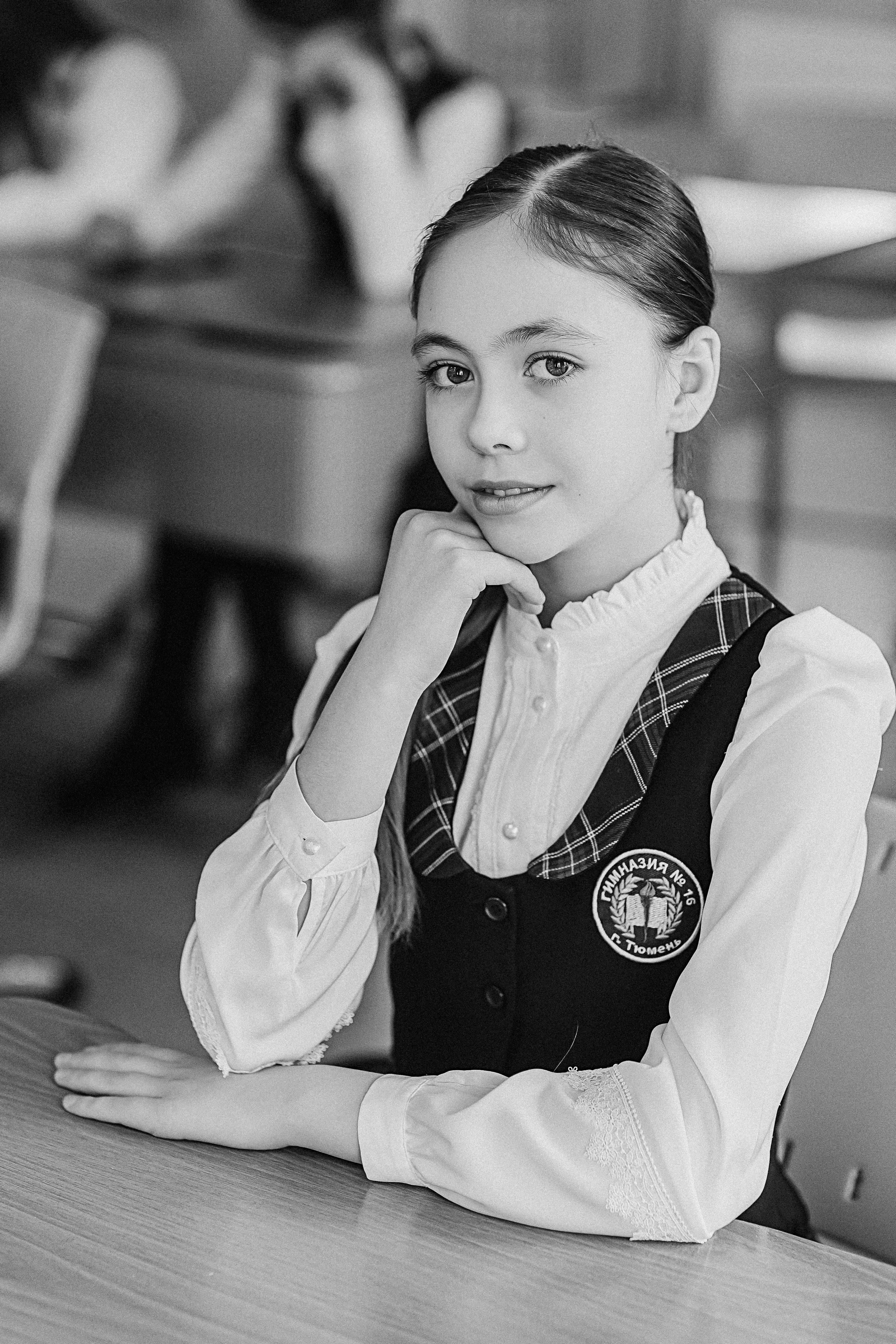 7 класс в кабинете. Семейный фотограф Тюмень, фотограф на роды Салмина Мария