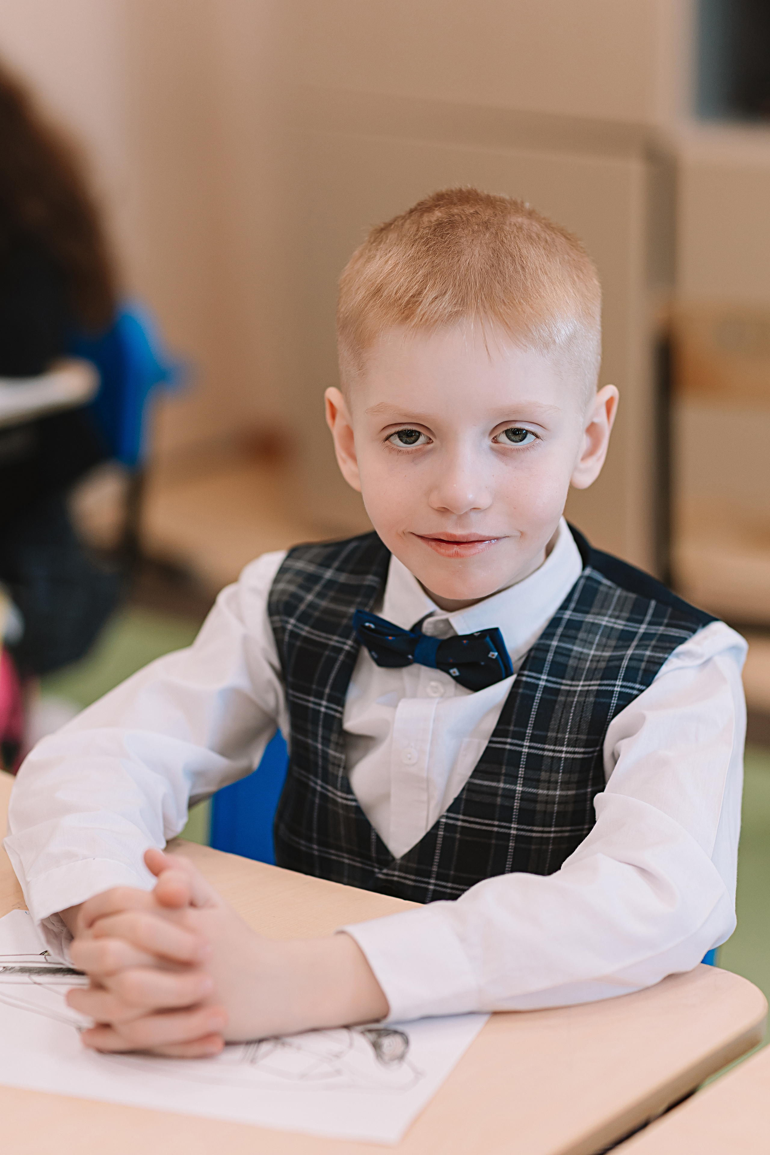 1 класс в кабинете. Семейный фотограф Тюмень, фотограф на роды Салмина Мария