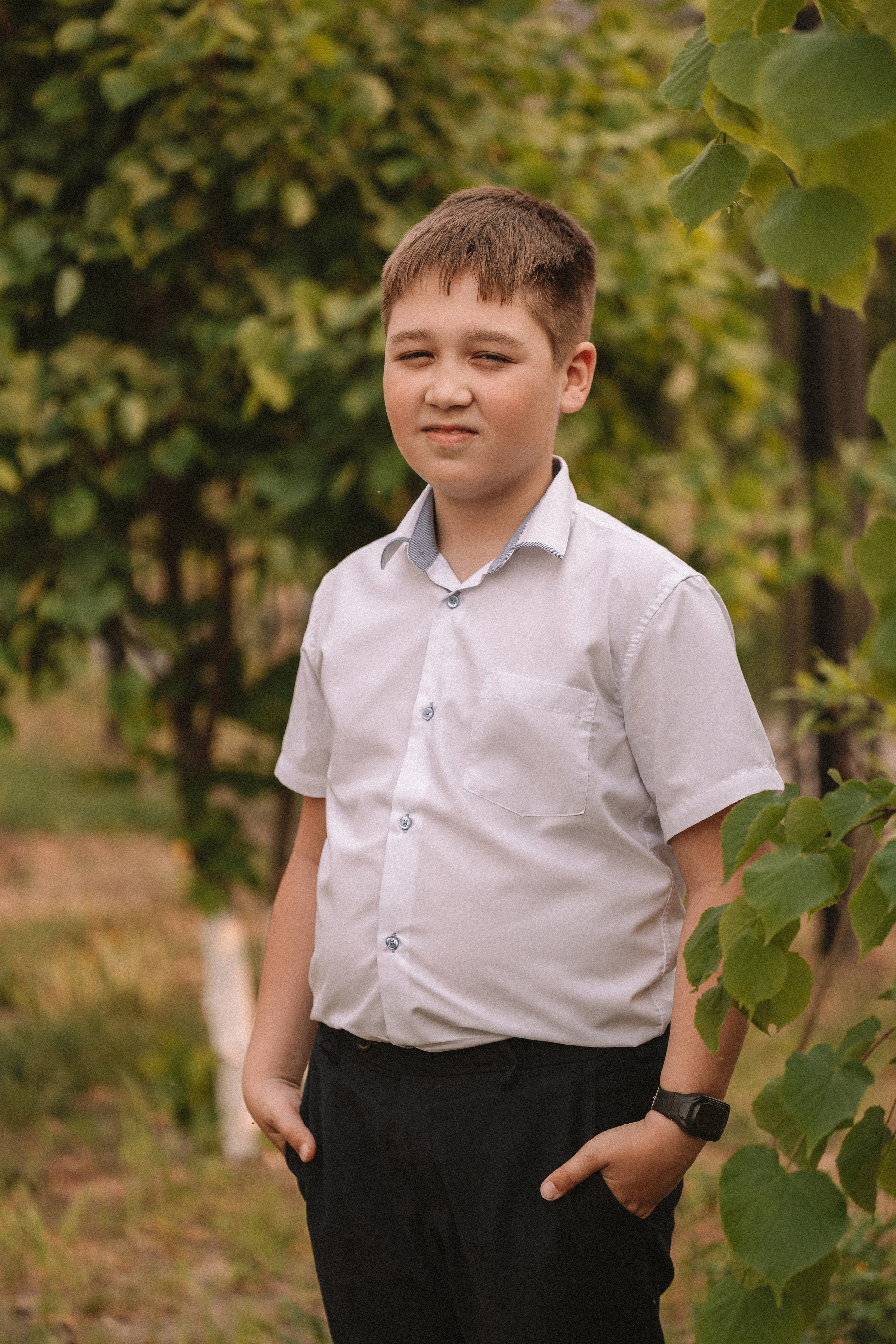 3 класс у школы. Семейный фотограф Тюмень, фотограф на роды Салмина Мария