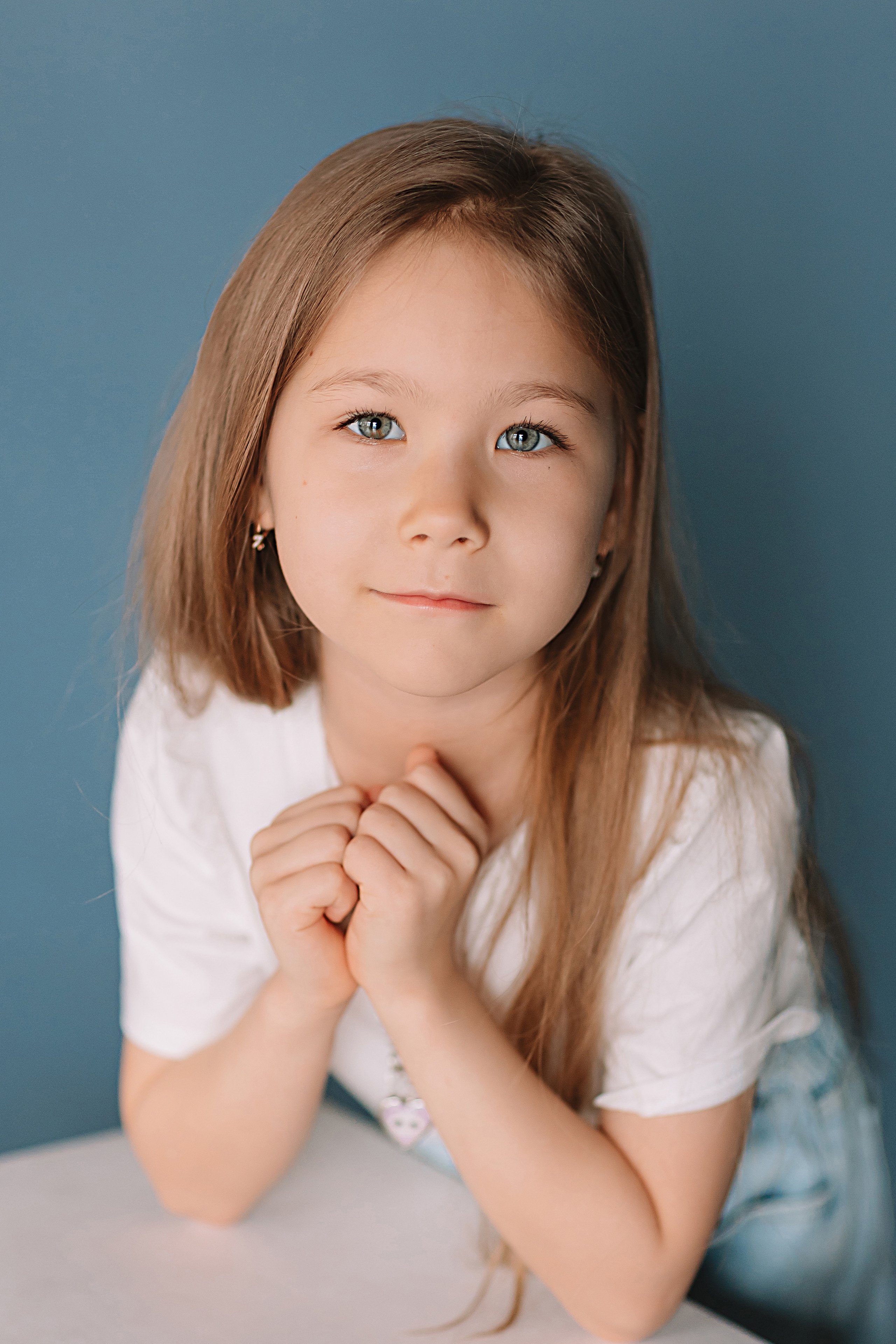 Садик в фотостудии. Семейный фотограф Тюмень, фотограф на роды Салмина Мария