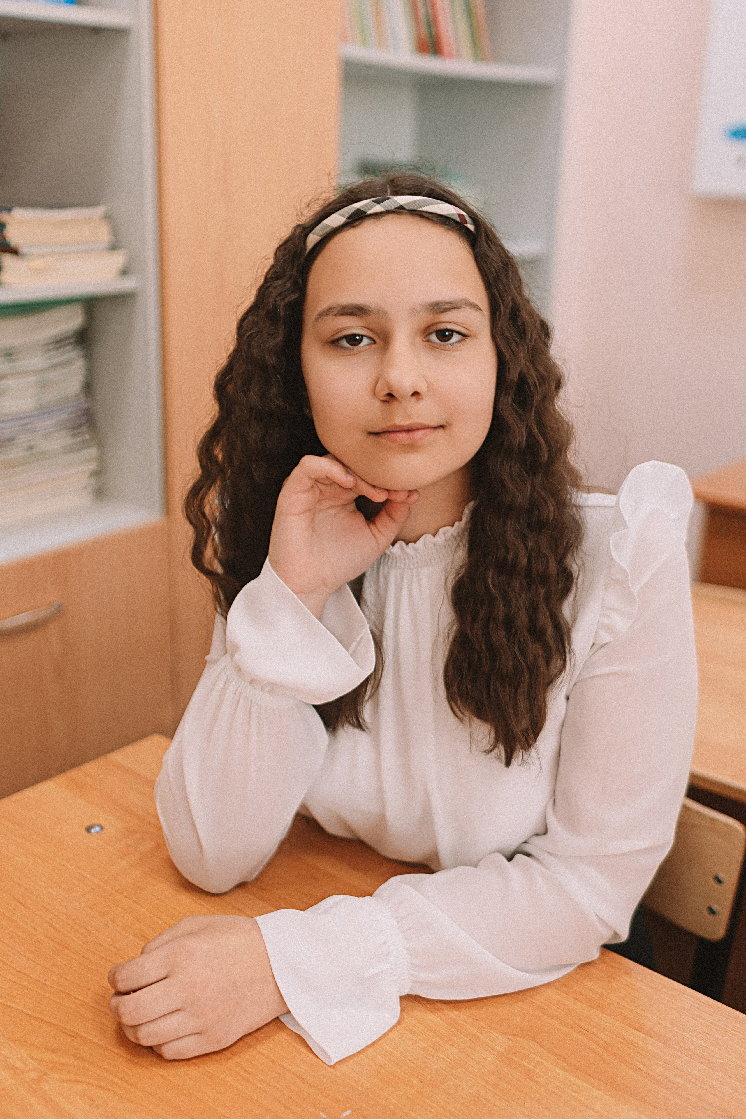 7 класс в стенах школы. Семейный фотограф Тюмень, фотограф на роды Салмина Мария