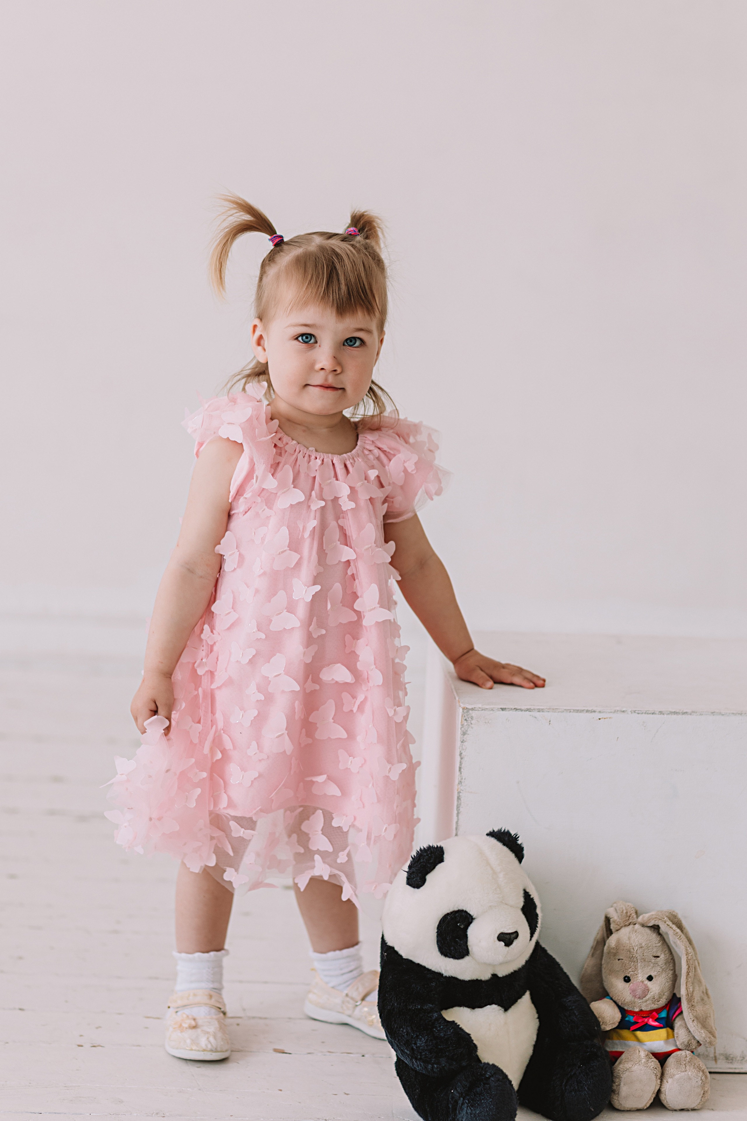 Младшая группа садика в студии. Семейный фотограф Тюмень, фотограф на роды Салмина Мария