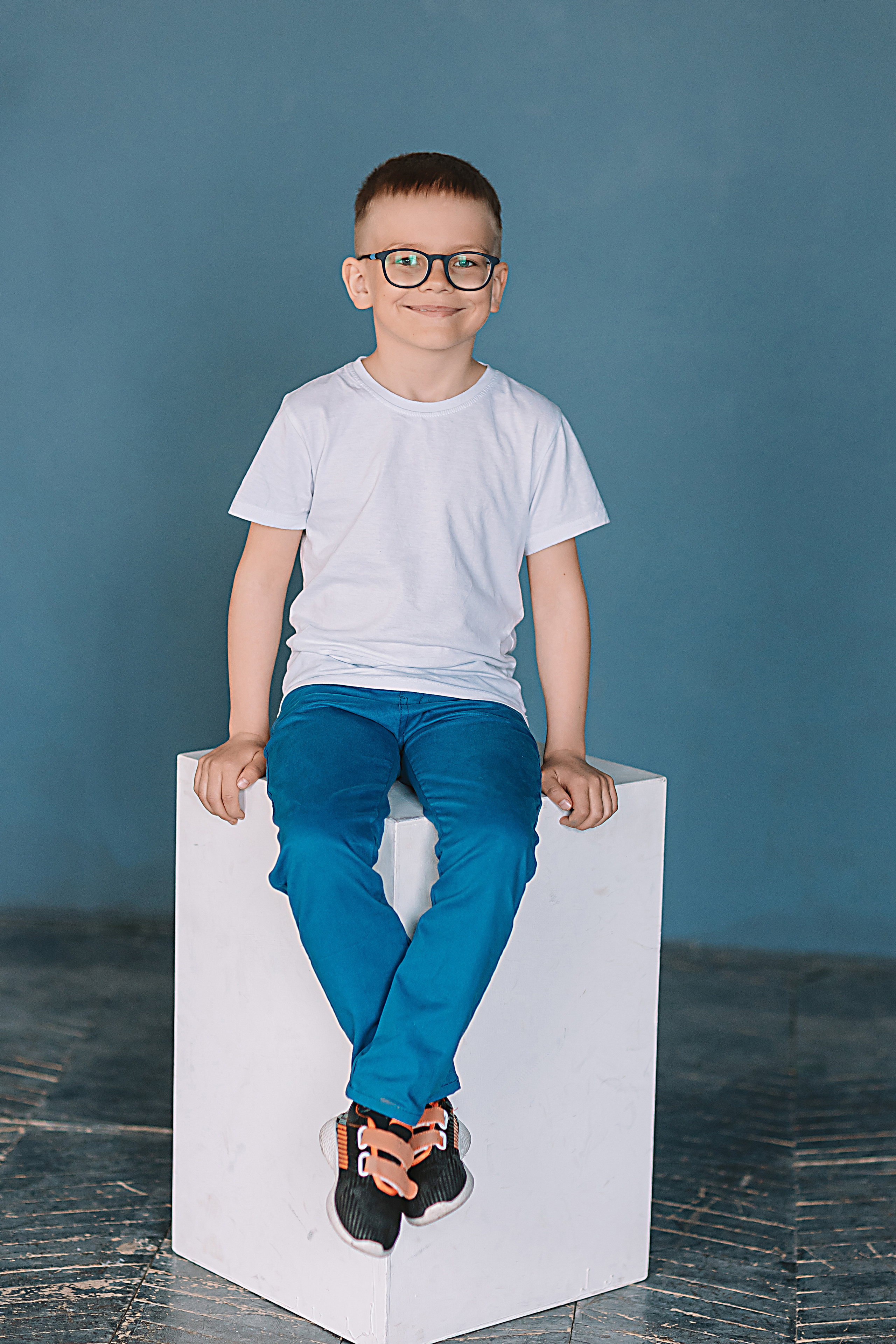 Садик в фотостудии. Семейный фотограф Тюмень, фотограф на роды Салмина Мария