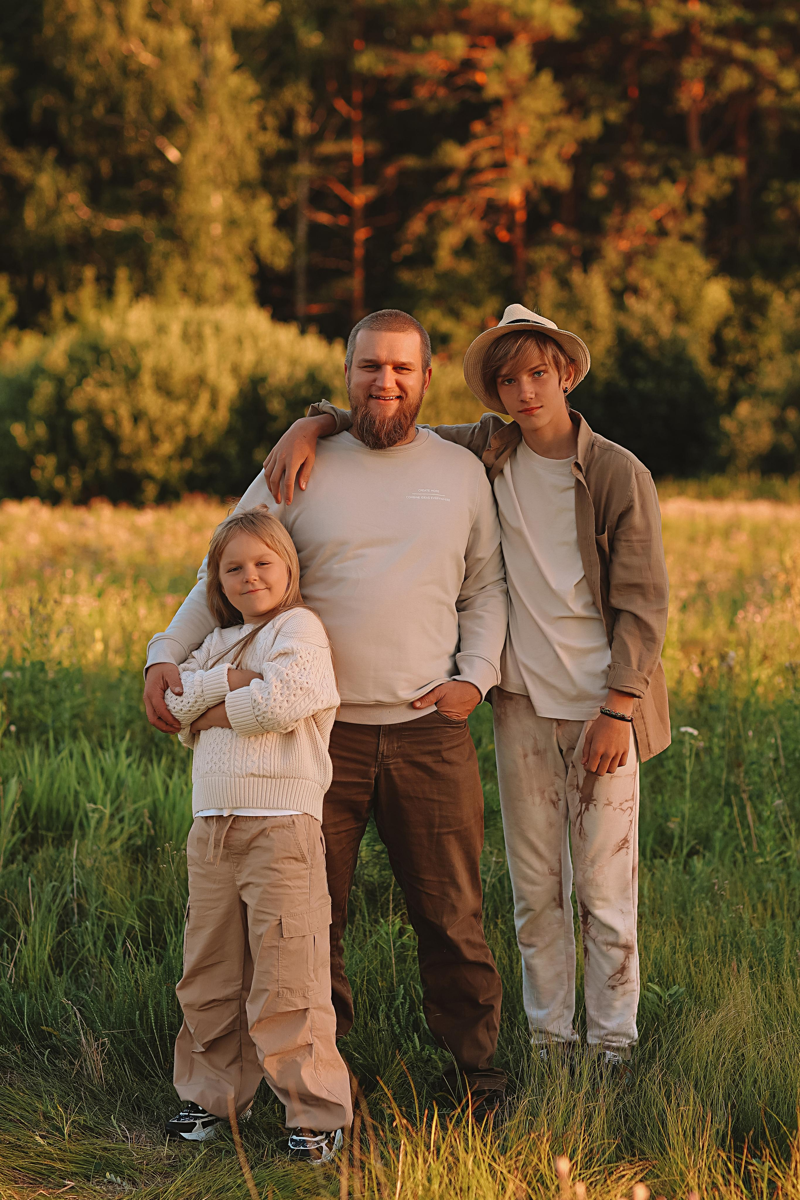 Семейная (каменка). Семейный фотограф Тюмень, фотограф на роды Салмина Мария