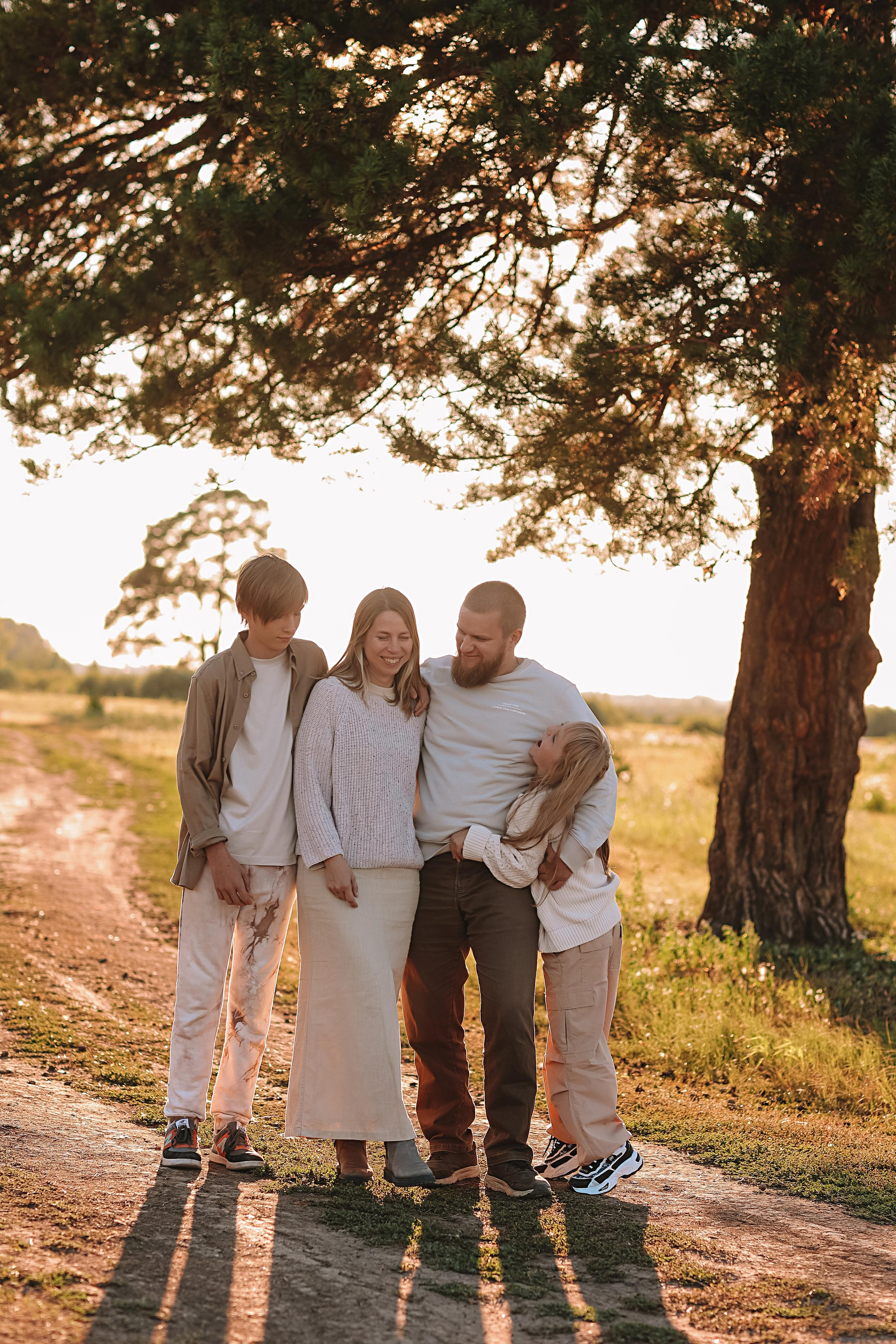 Семейная (каменка). Семейный фотограф Тюмень, фотограф на роды Салмина Мария
