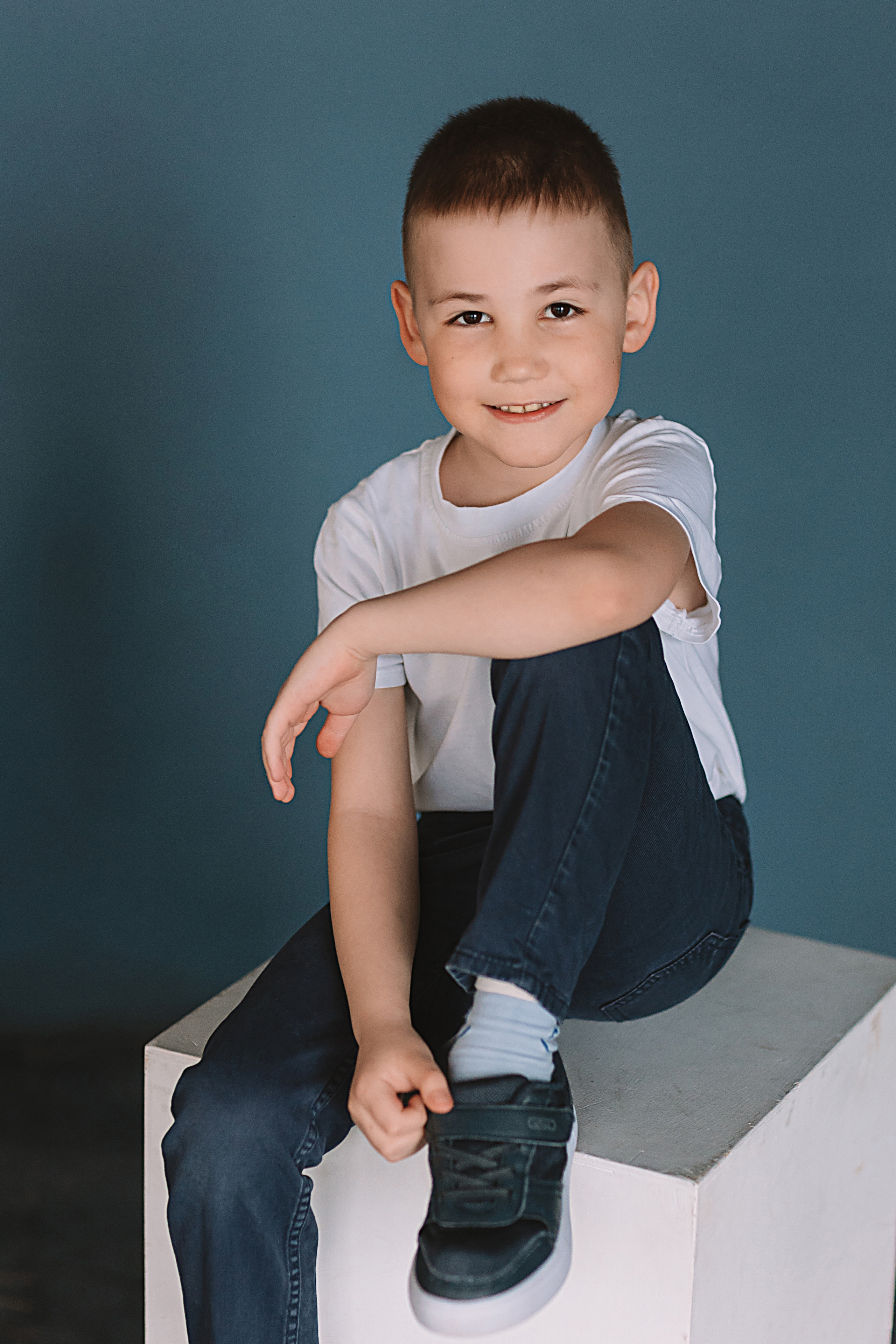 Садик в фотостудии. Семейный фотограф Тюмень, фотограф на роды Салмина Мария