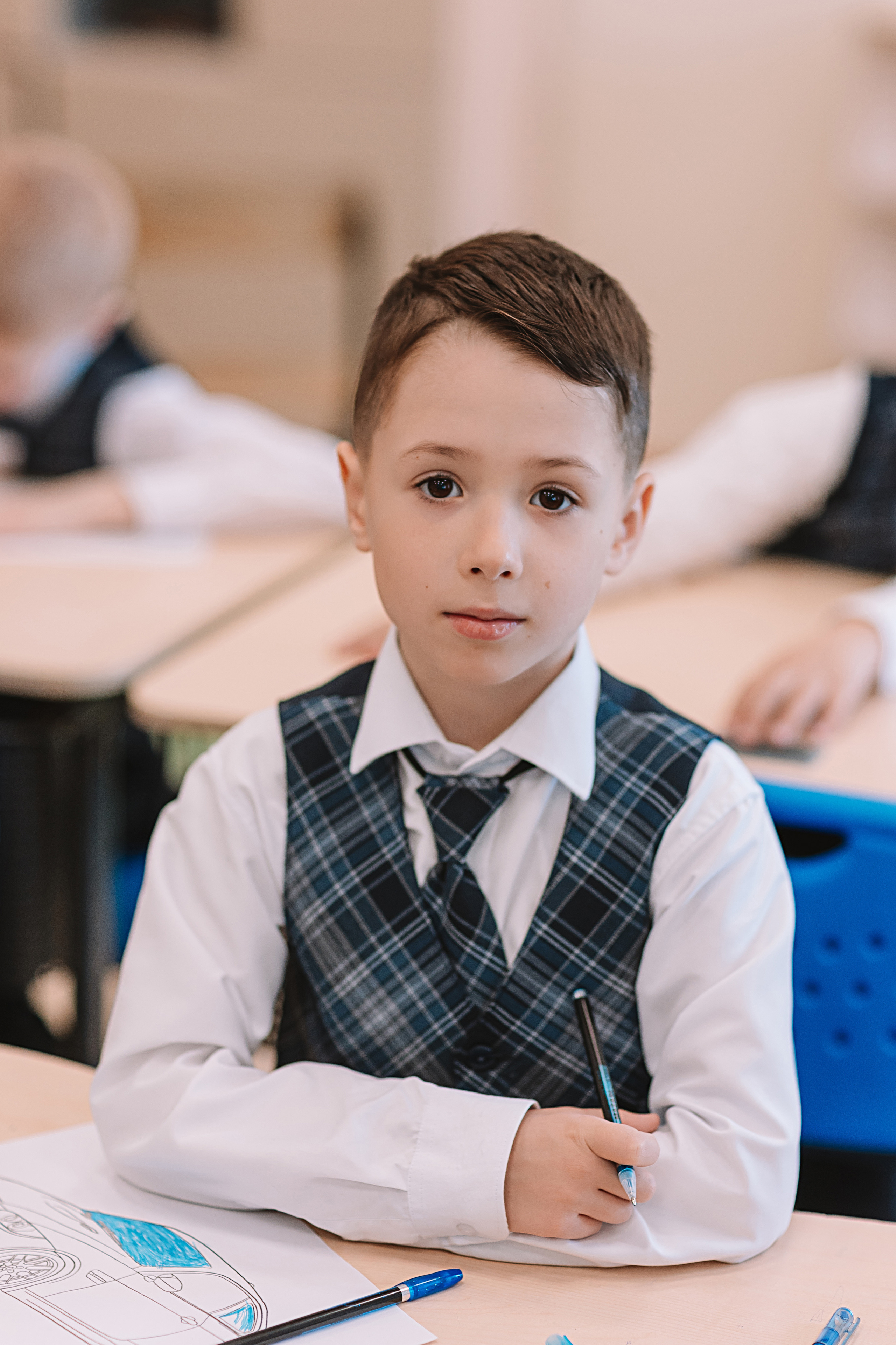 1 класс в кабинете. Семейный фотограф Тюмень, фотограф на роды Салмина Мария