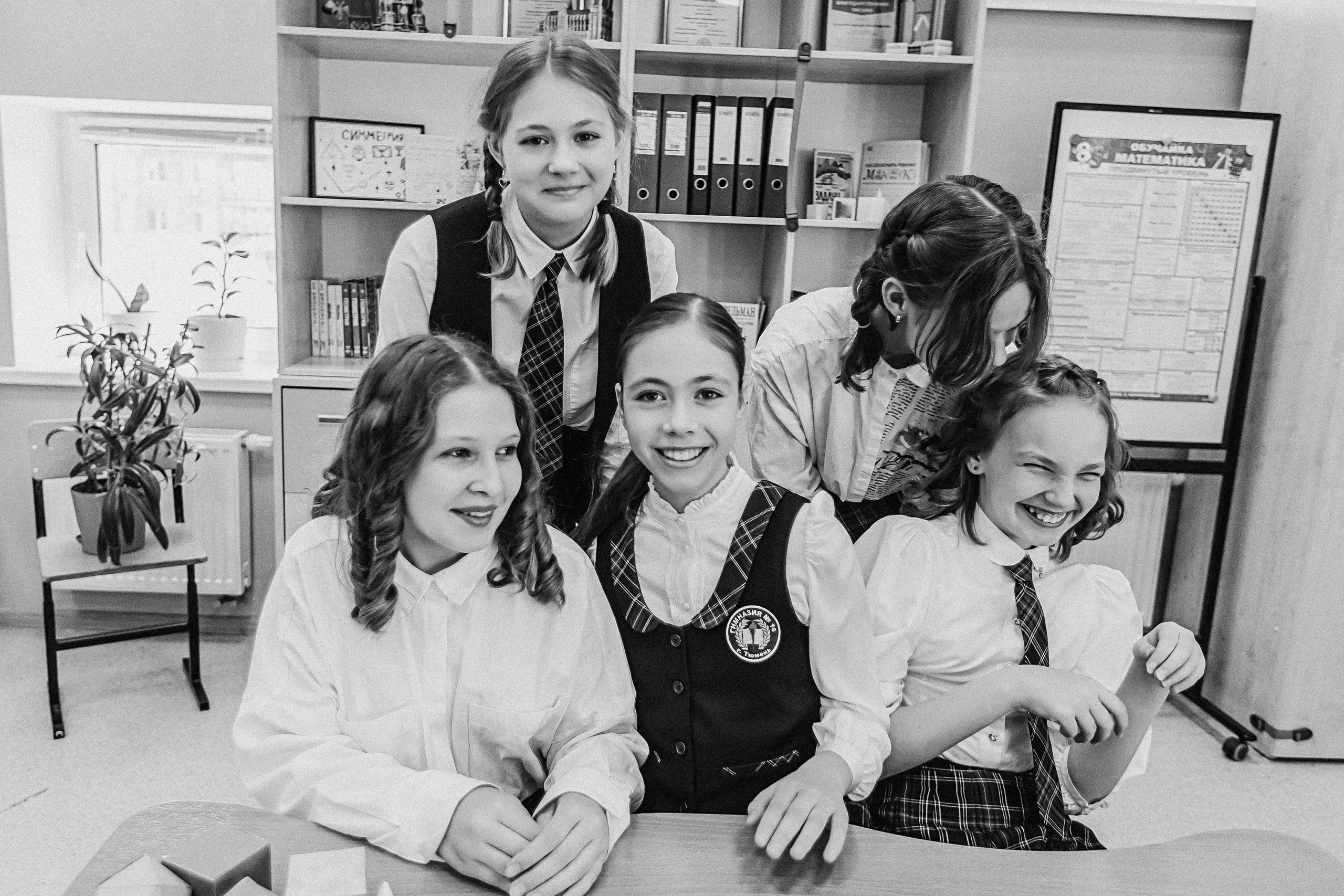 7 класс в кабинете. Семейный фотограф Тюмень, фотограф на роды Салмина Мария