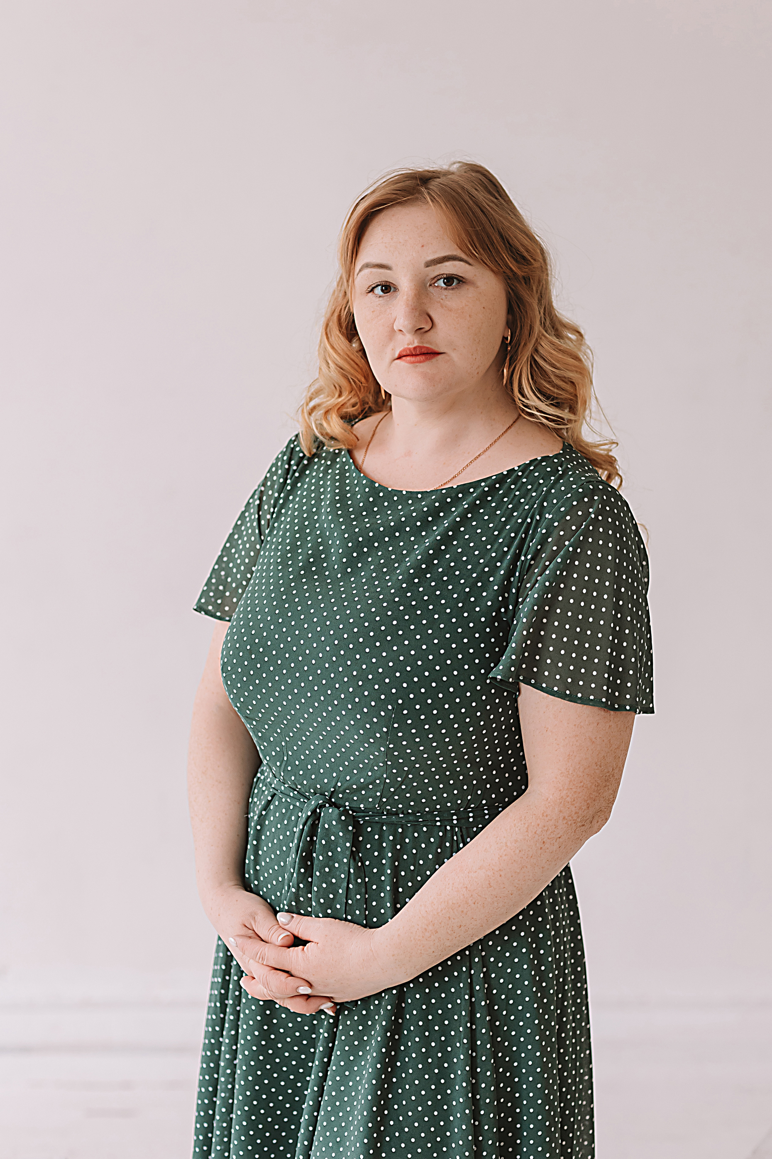 Садик в фотостудии. Семейный фотограф Тюмень, фотограф на роды Салмина Мария