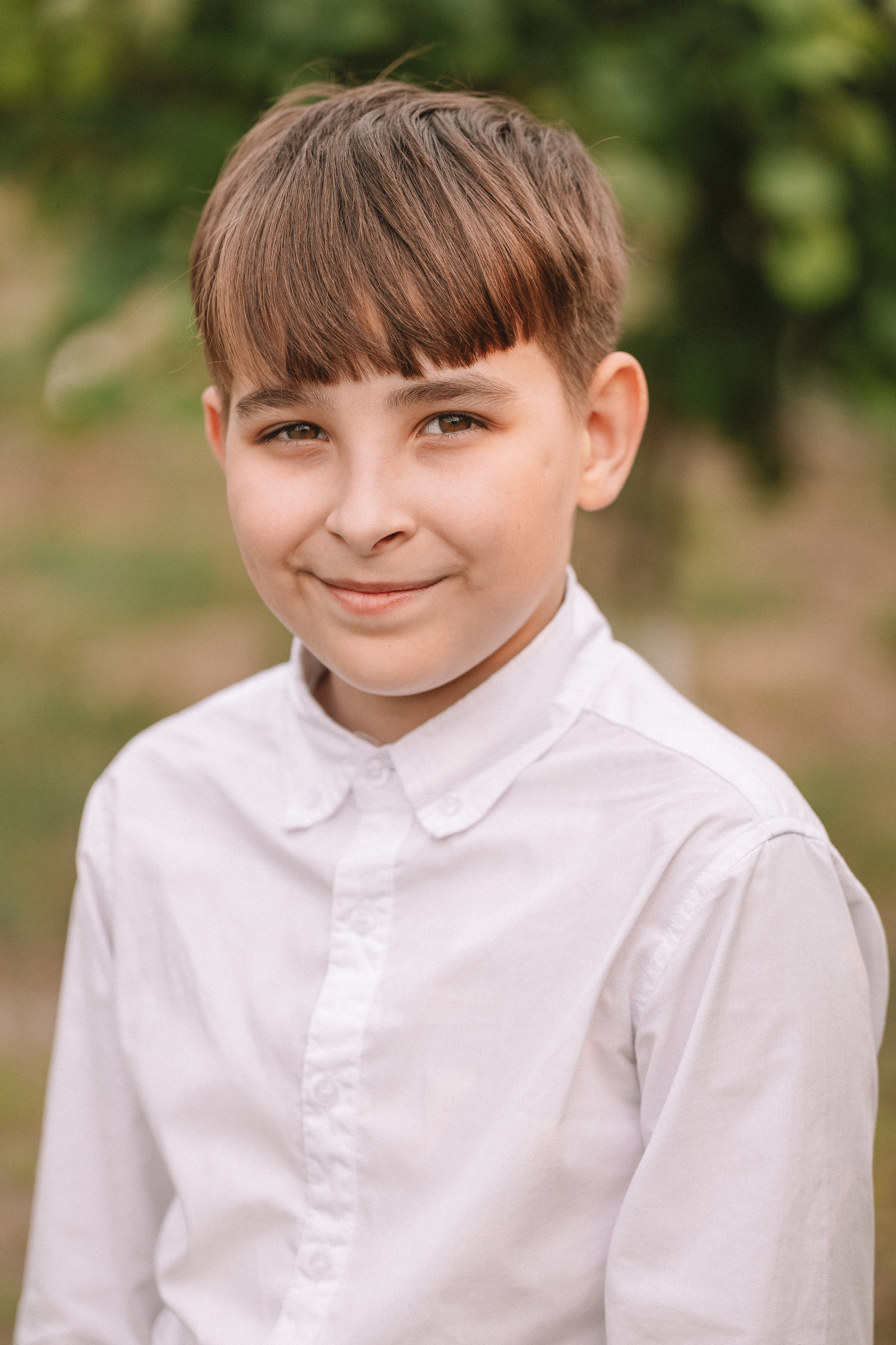 3 класс у школы. Семейный фотограф Тюмень, фотограф на роды Салмина Мария