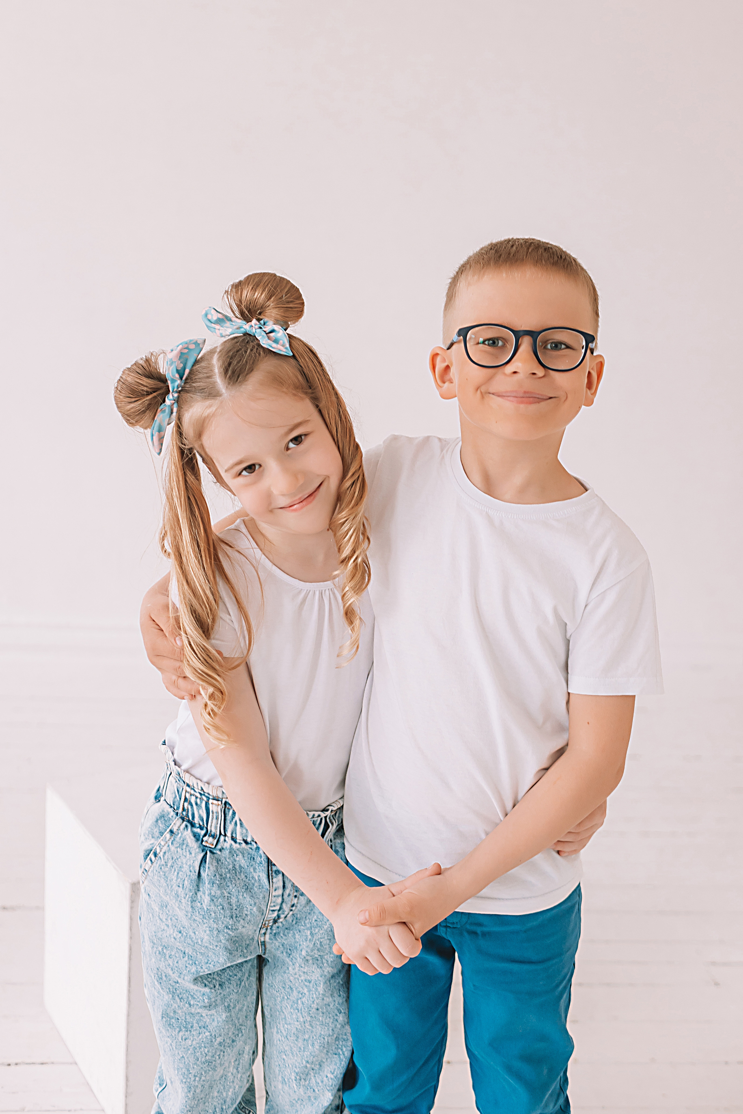 Садик в фотостудии. Семейный фотограф Тюмень, фотограф на роды Салмина Мария