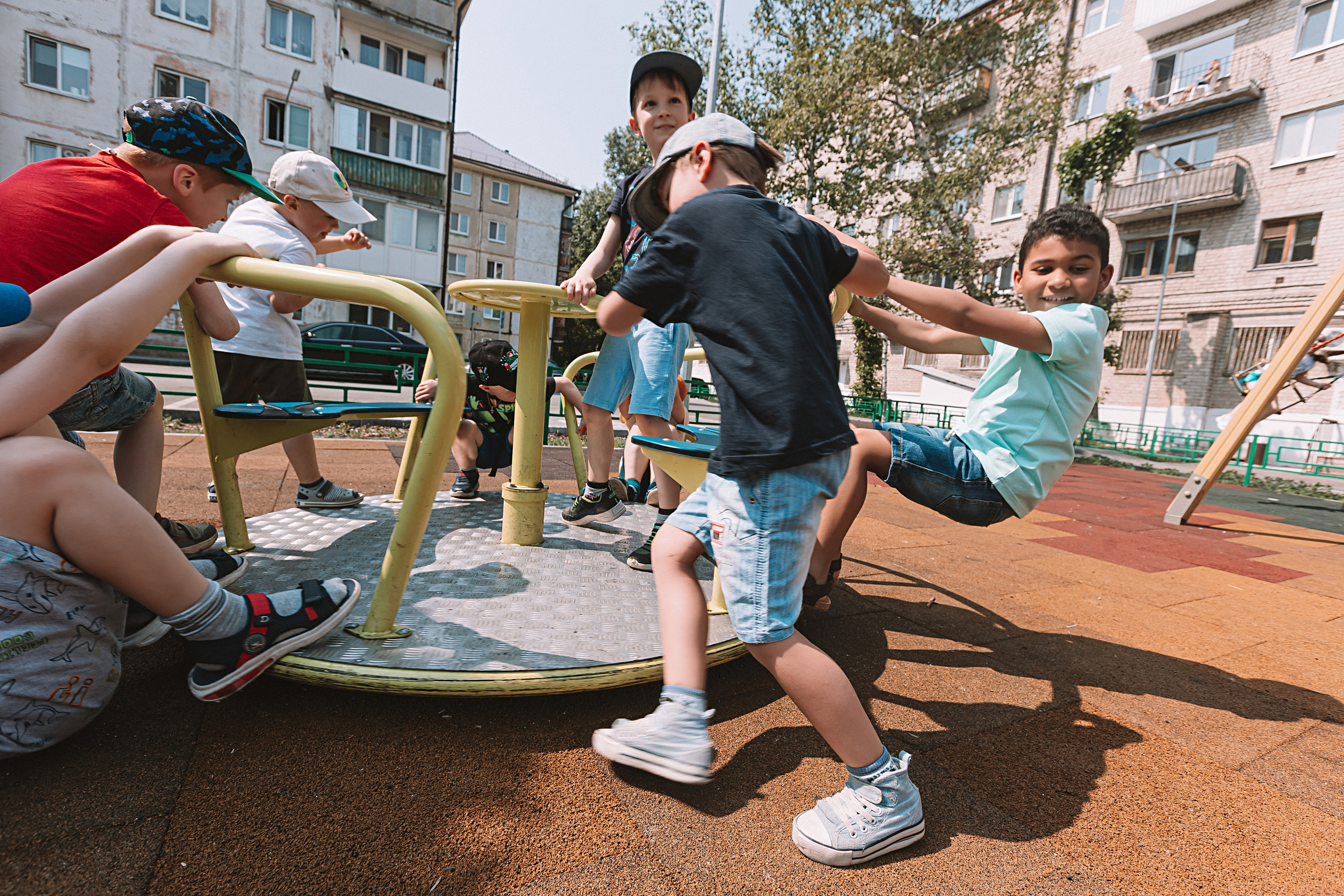 Один день в саду (частный). Семейный фотограф Тюмень, фотограф на роды Салмина Мария