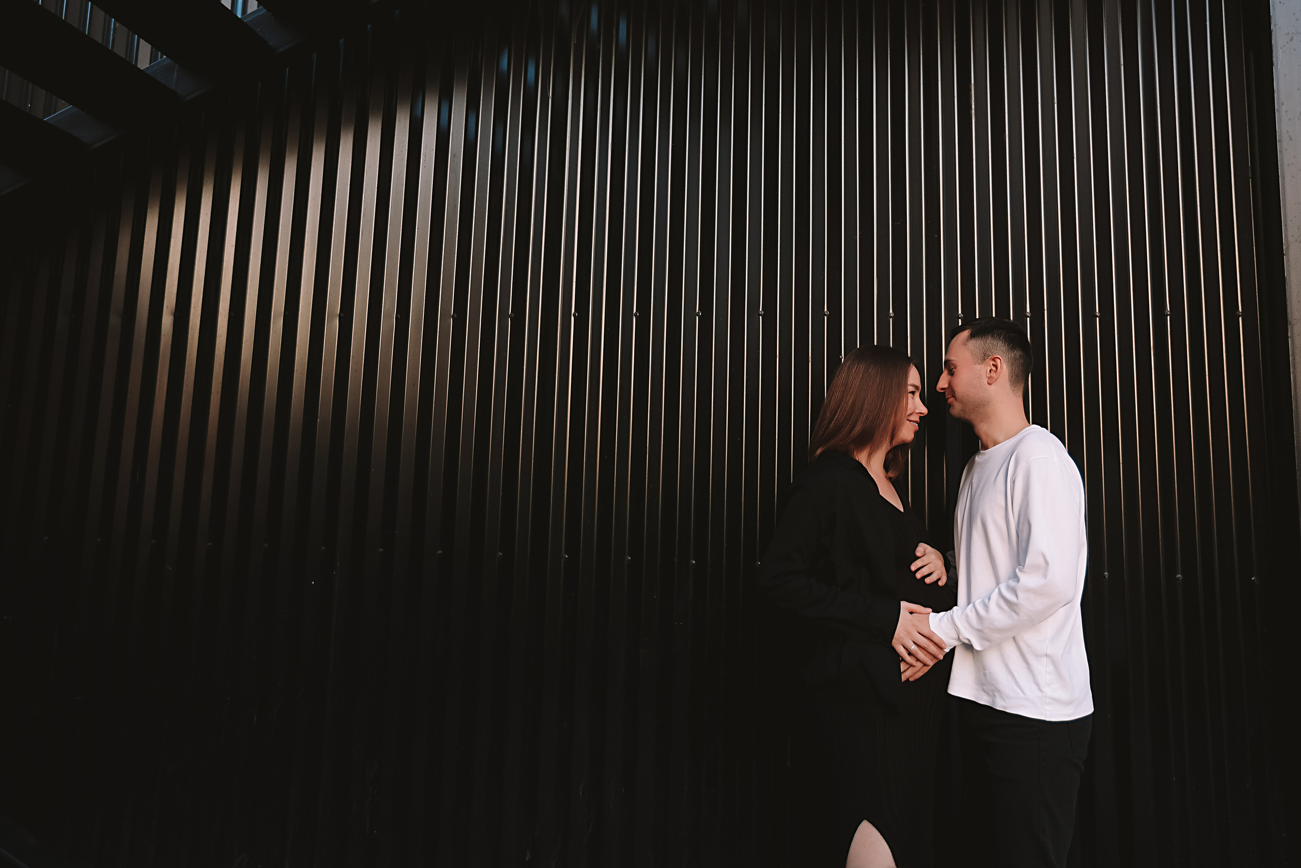 Беременность (центр города). Семейный фотограф Тюмень, фотограф на роды Салмина Мария