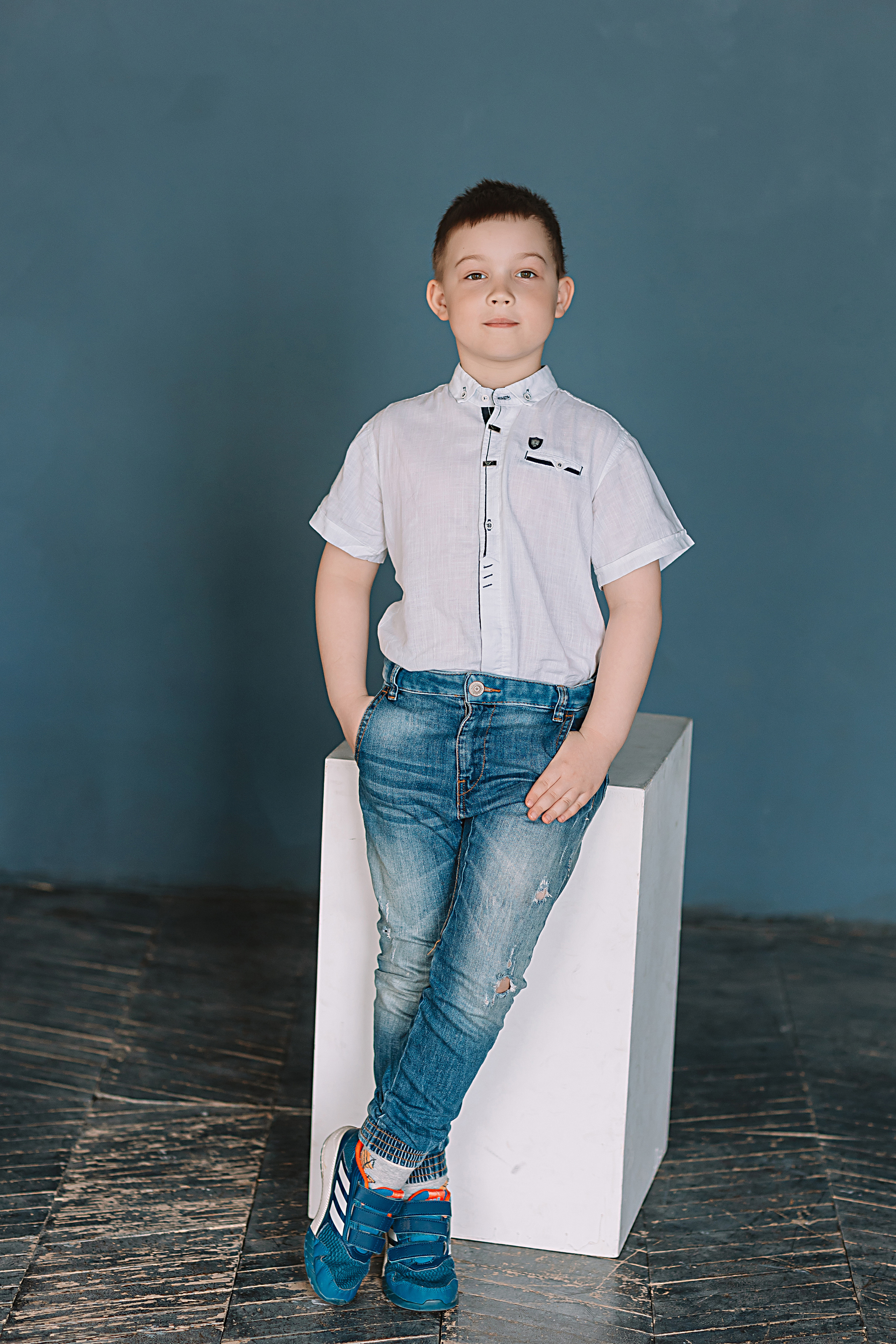 Садик в фотостудии. Семейный фотограф Тюмень, фотограф на роды Салмина Мария