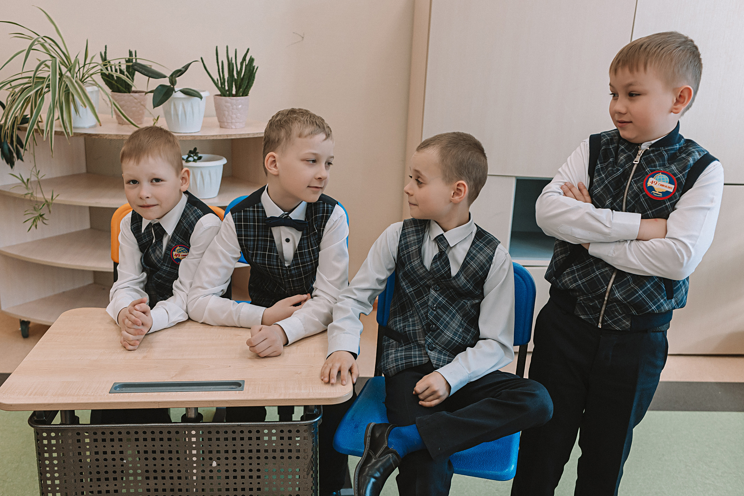 1 класс в кабинете. Семейный фотограф Тюмень, фотограф на роды Салмина Мария