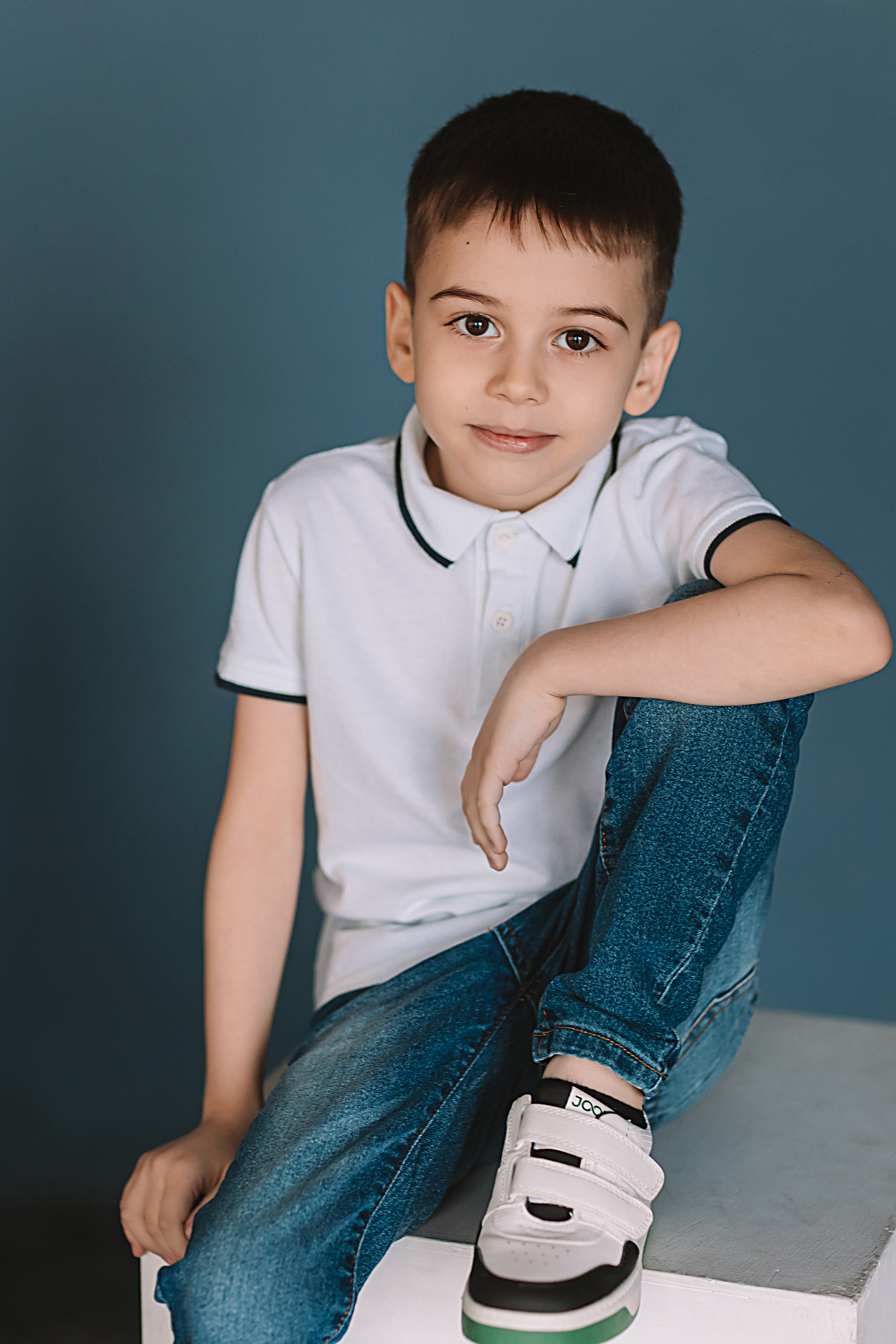 Садик в фотостудии. Семейный фотограф Тюмень, фотограф на роды Салмина Мария