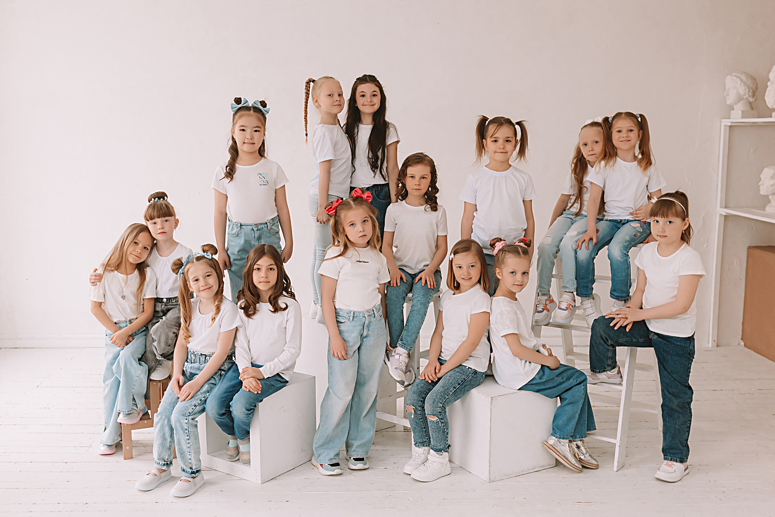 Садик в фотостудии. Семейный фотограф Тюмень, фотограф на роды Салмина Мария