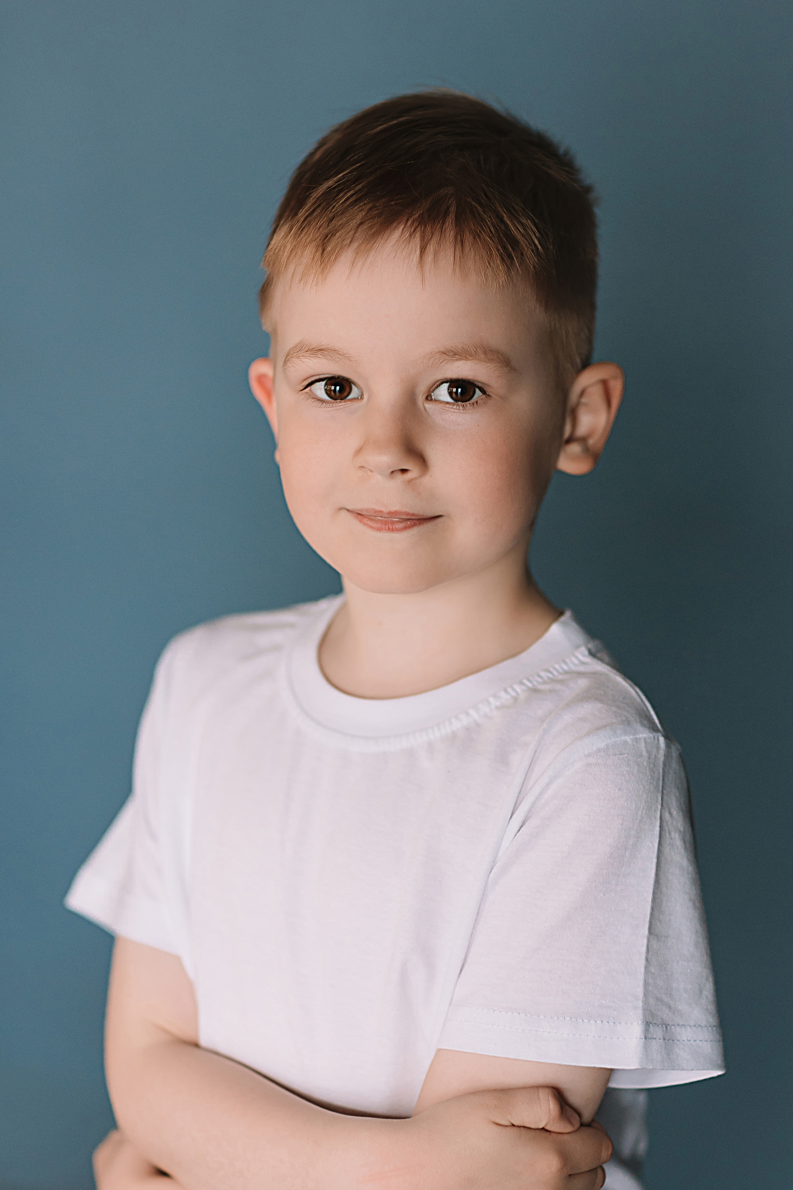 Садик в фотостудии. Семейный фотограф Тюмень, фотограф на роды Салмина Мария