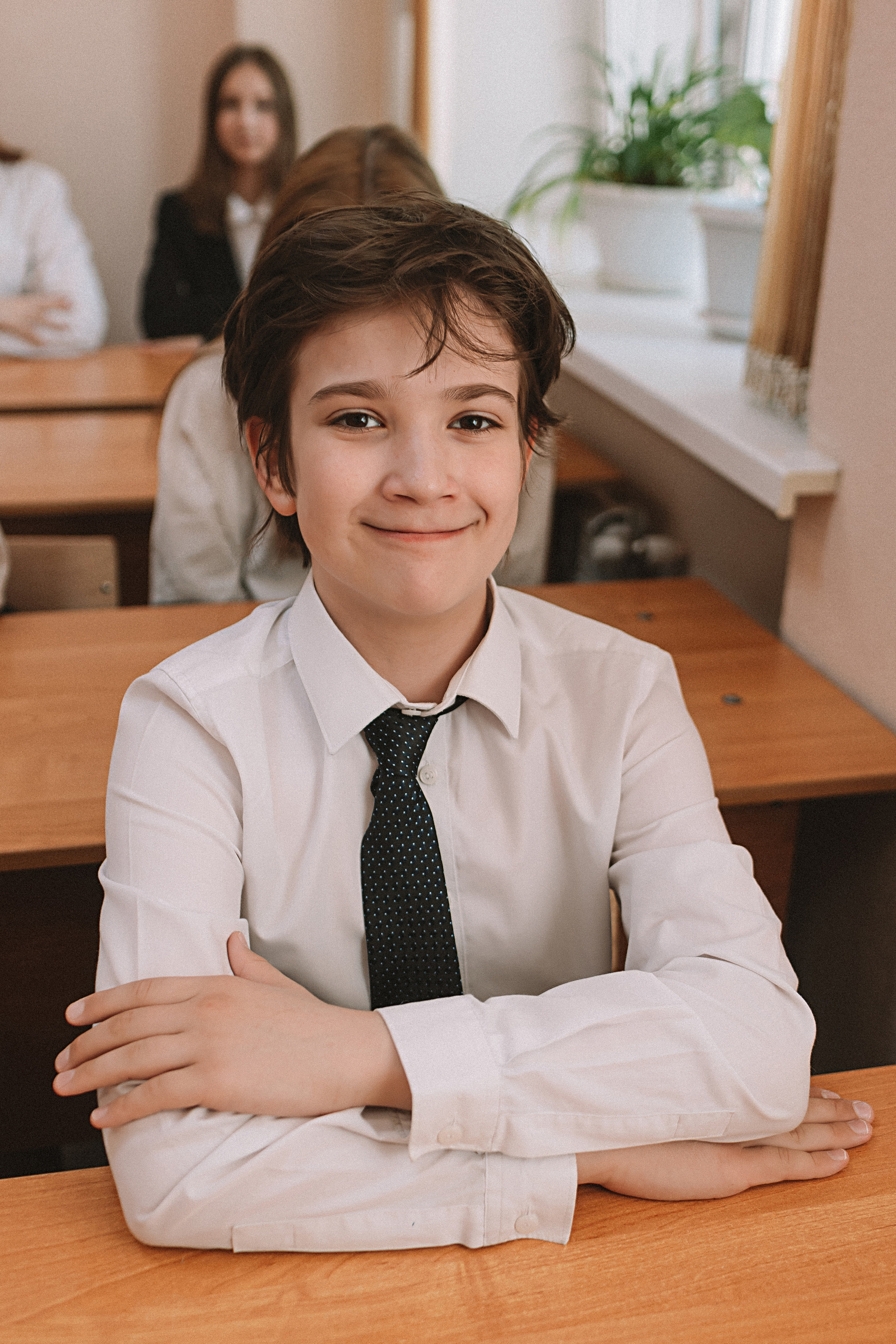 7 класс в стенах школы. Семейный фотограф Тюмень, фотограф на роды Салмина Мария