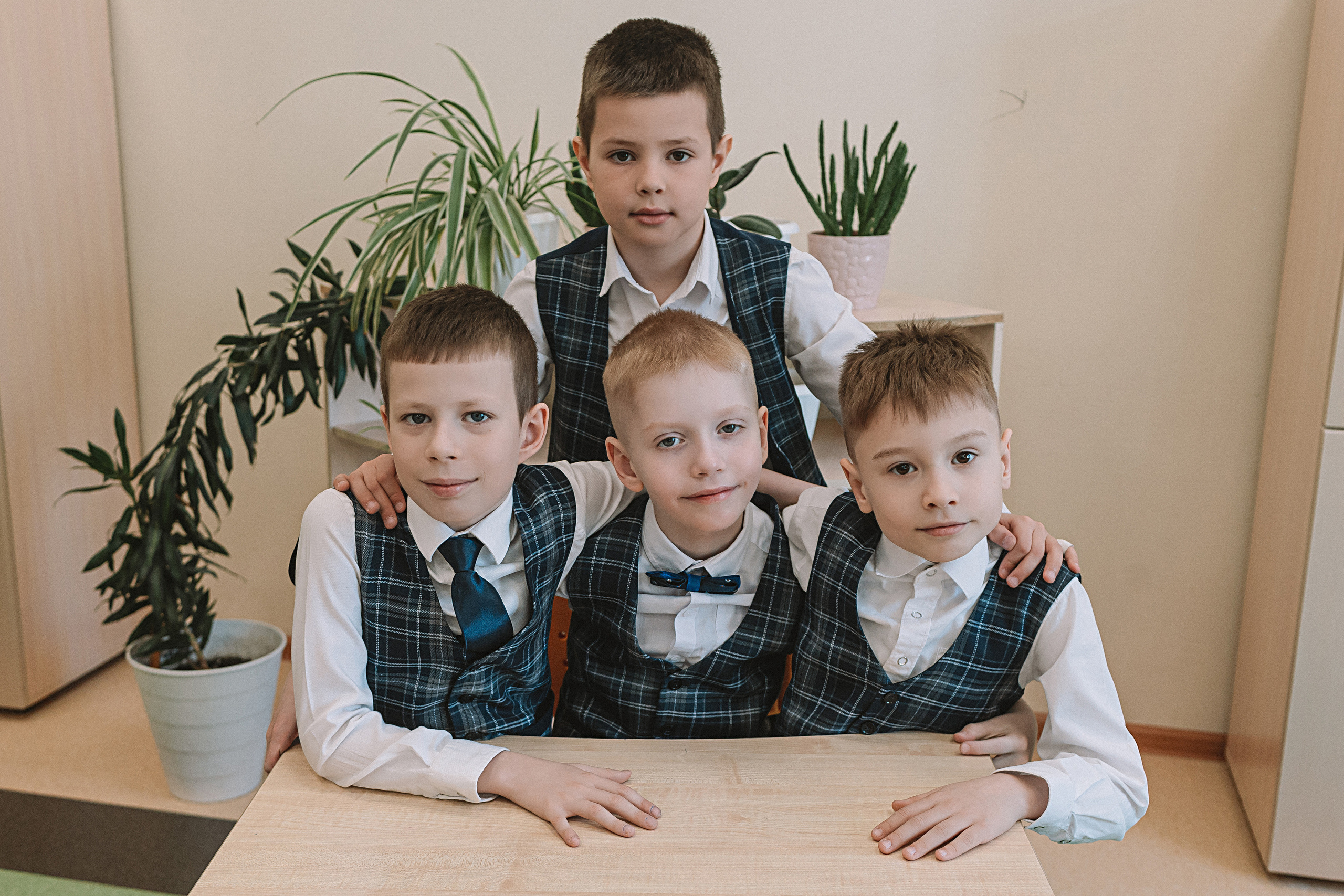 1 класс в кабинете. Семейный фотограф Тюмень, фотограф на роды Салмина Мария