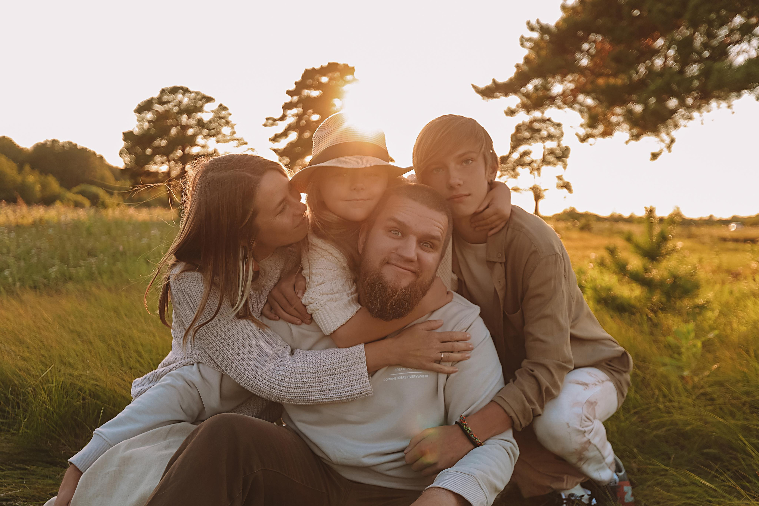 Семейная (каменка). Семейный фотограф Тюмень, фотограф на роды Салмина Мария