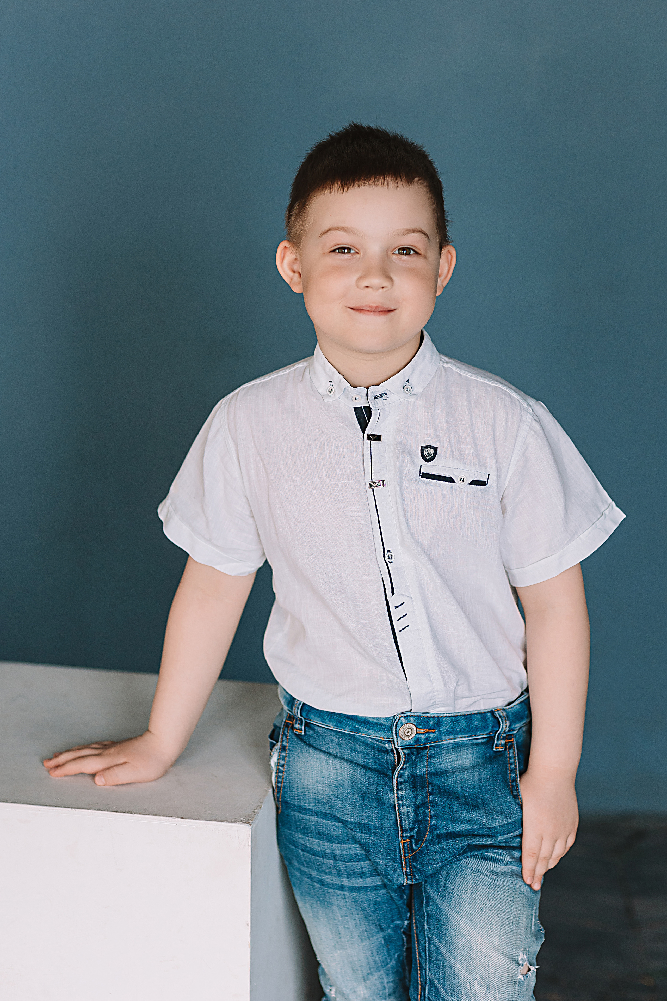 Садик в фотостудии. Семейный фотограф Тюмень, фотограф на роды Салмина Мария