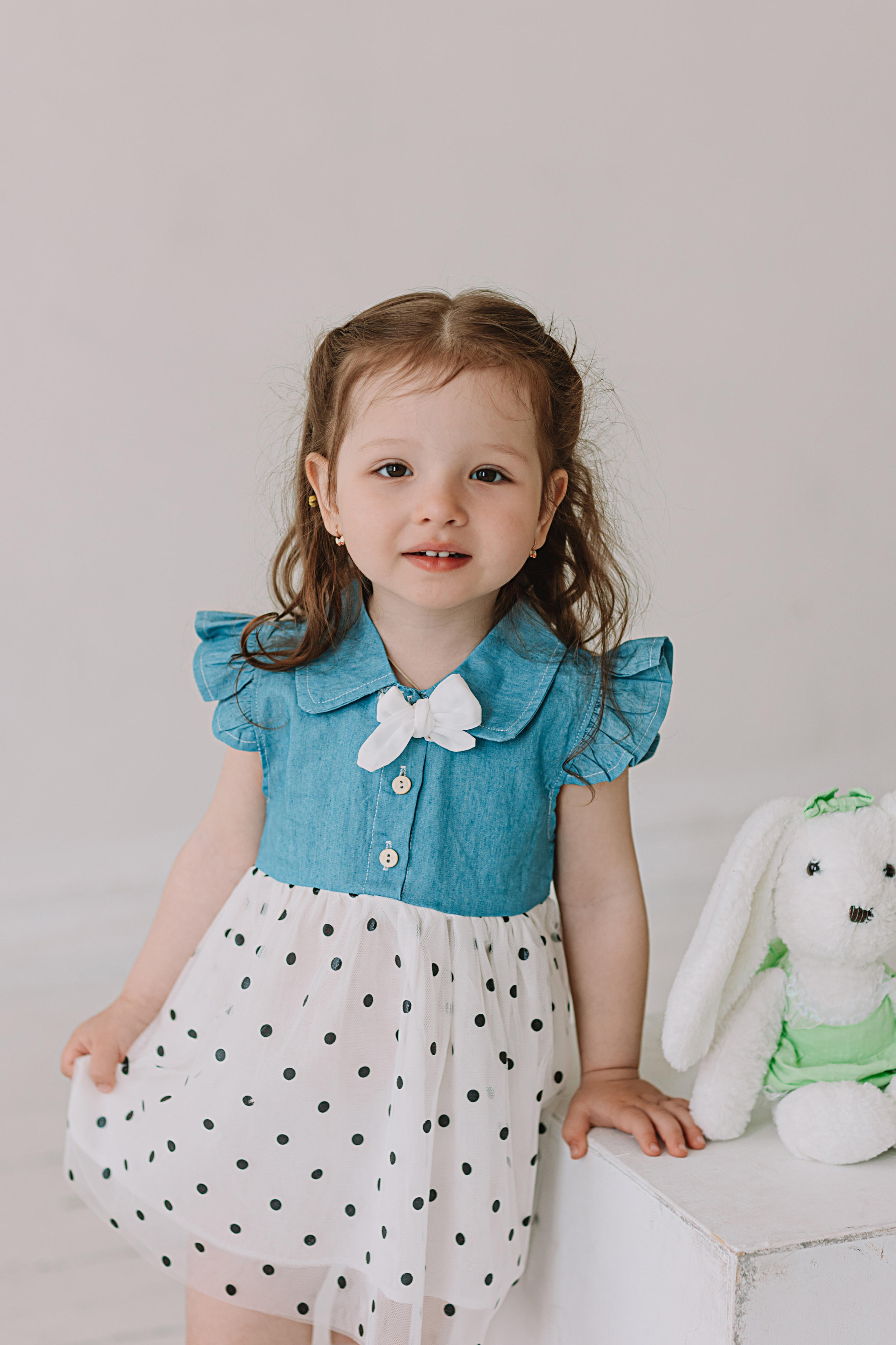 Младшая группа садика в студии. Семейный фотограф Тюмень, фотограф на роды Салмина Мария