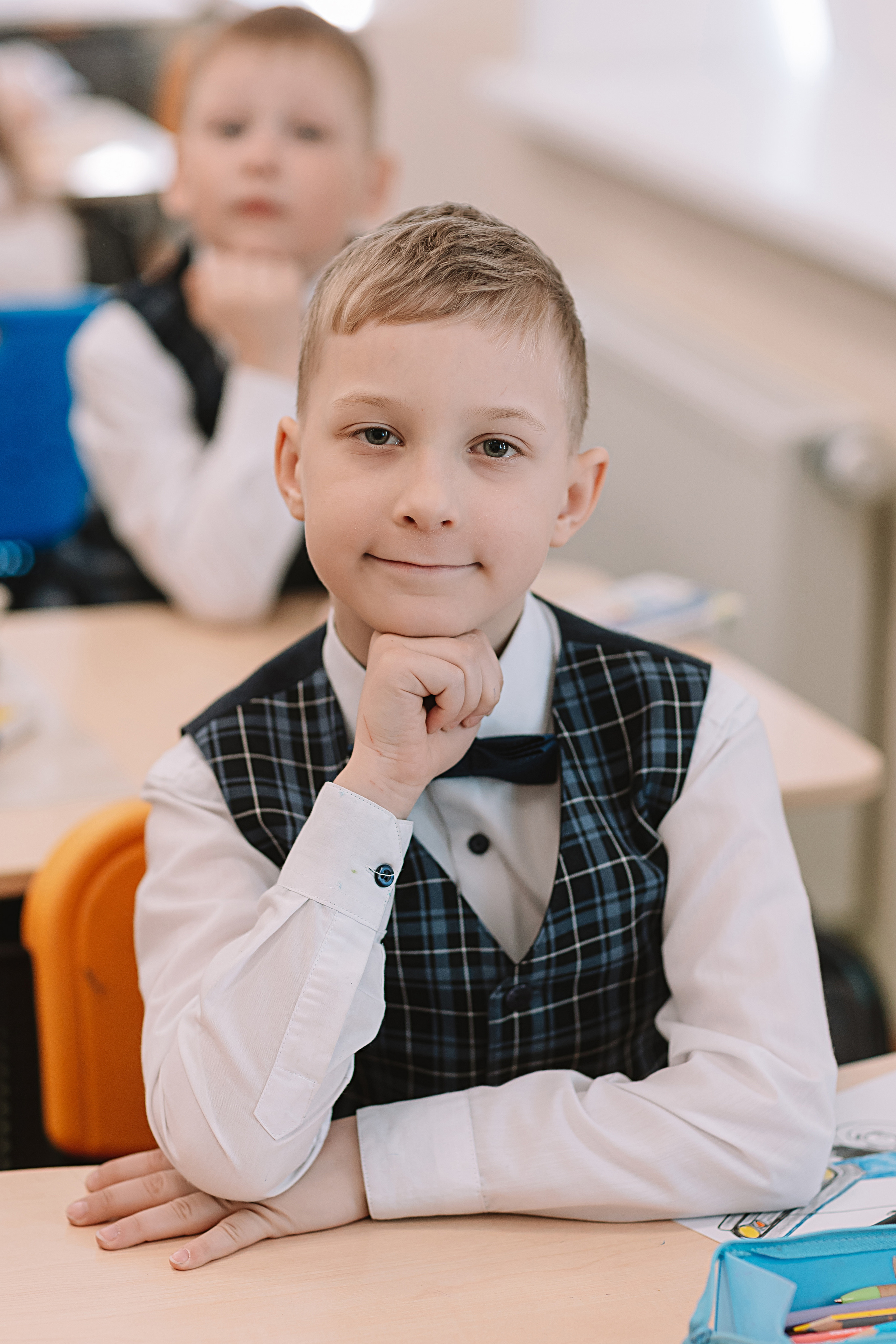 1 класс в кабинете. Семейный фотограф Тюмень, фотограф на роды Салмина Мария