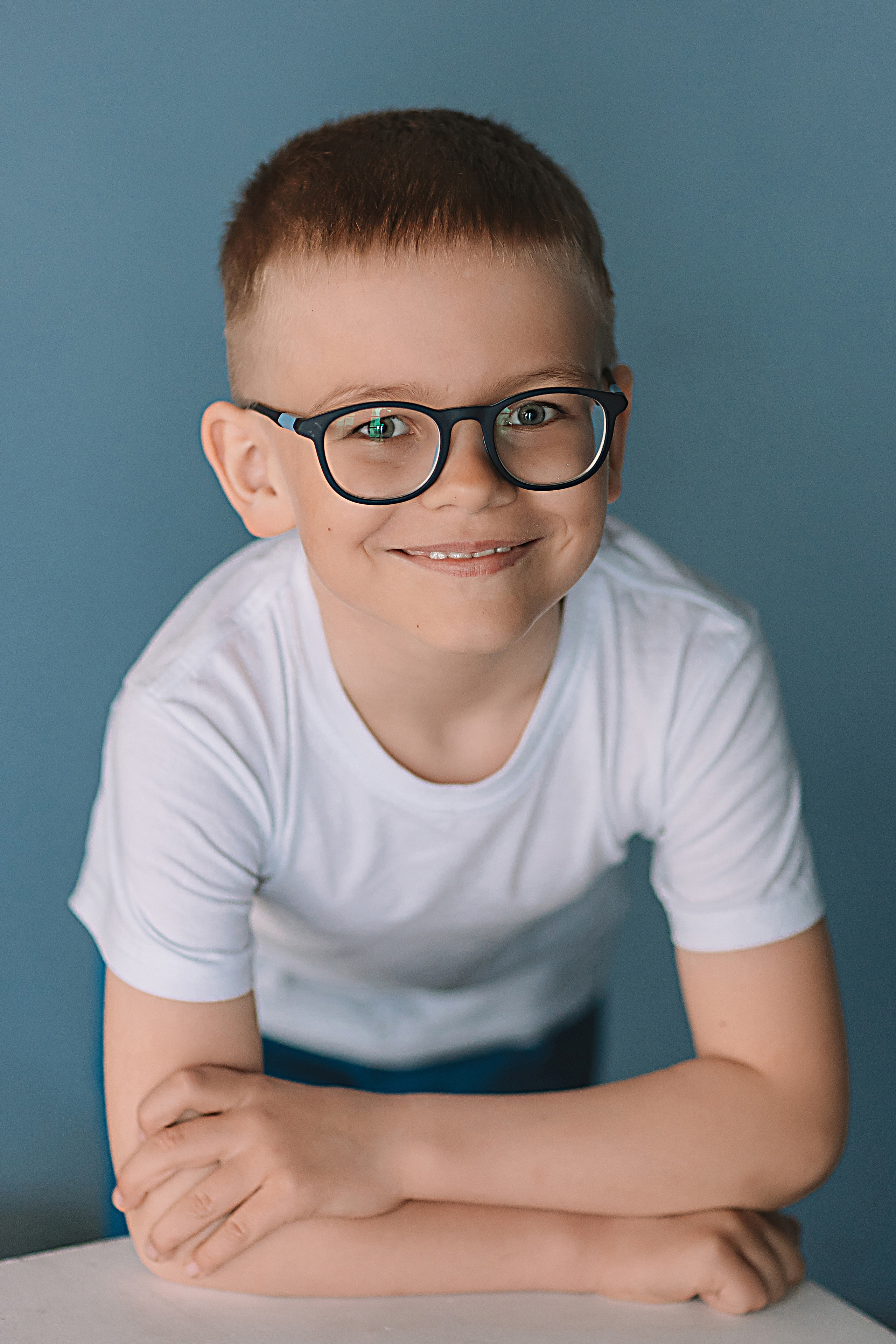 Садик в фотостудии. Семейный фотограф Тюмень, фотограф на роды Салмина Мария