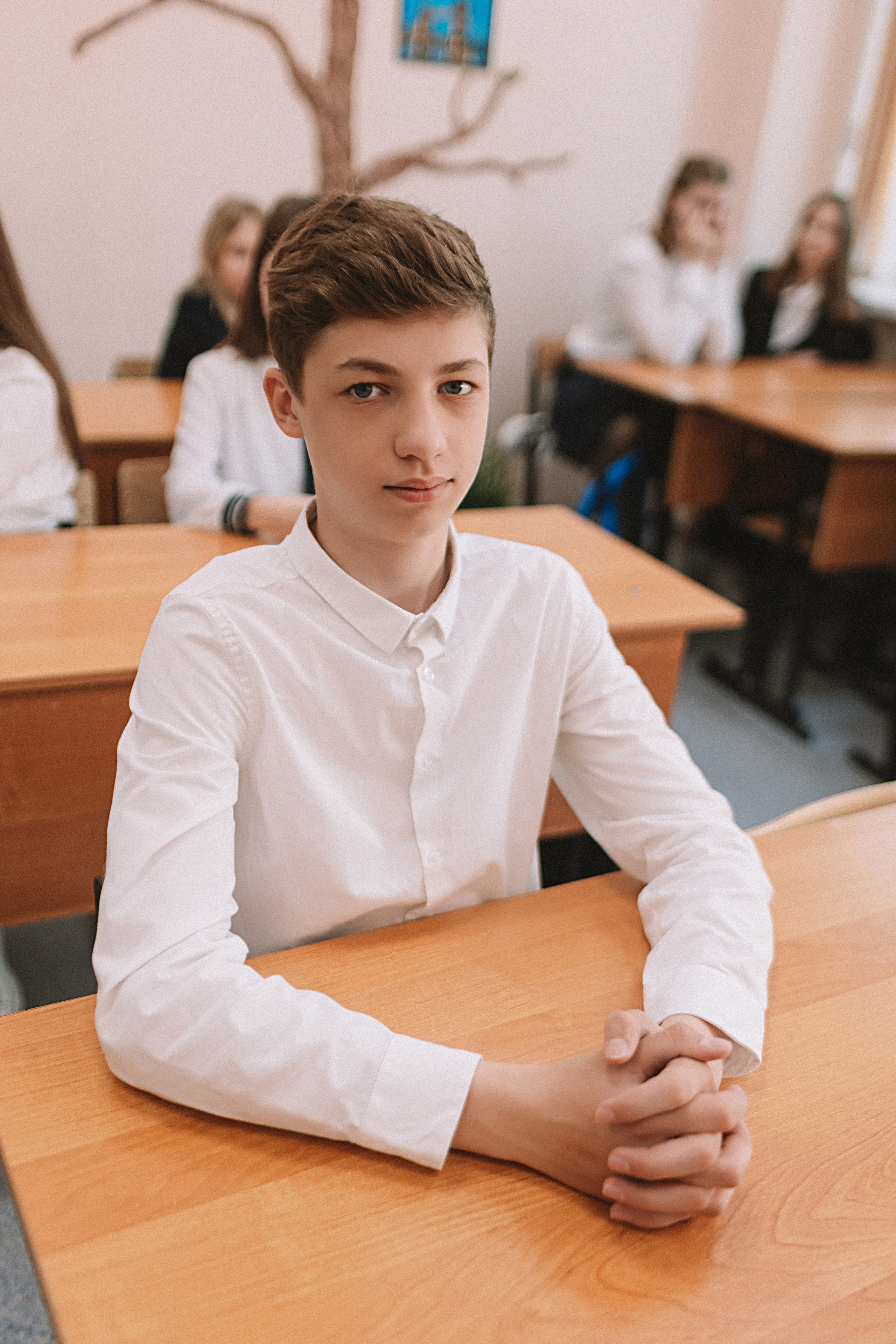 7 класс в стенах школы. Семейный фотограф Тюмень, фотограф на роды Салмина Мария