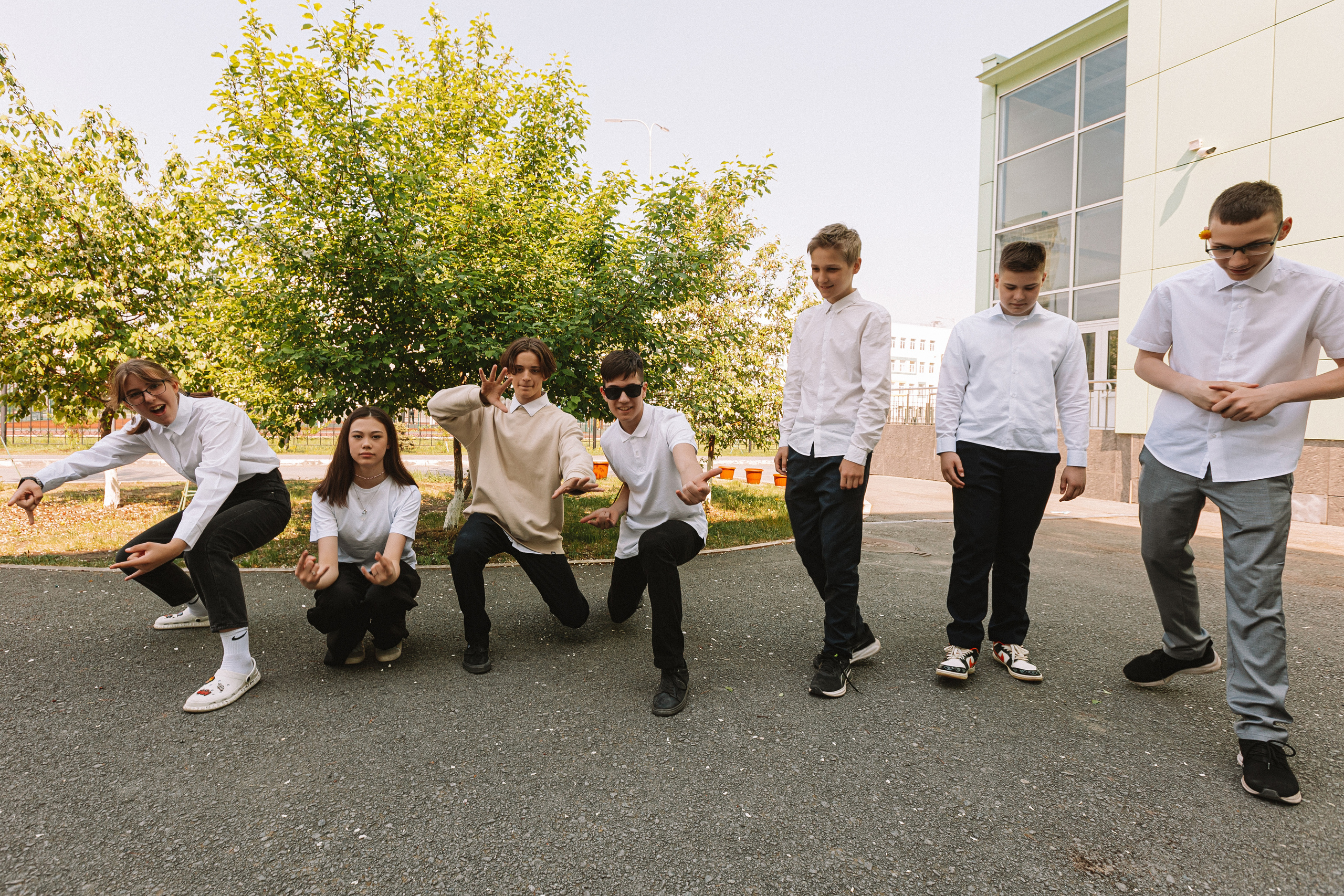 7 класс на улице. Семейный фотограф Тюмень, фотограф на роды Салмина Мария