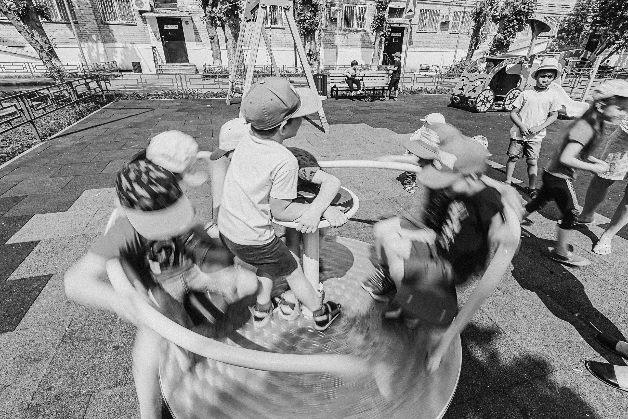 Один день в саду (частный). Семейный фотограф Тюмень, фотограф на роды Салмина Мария