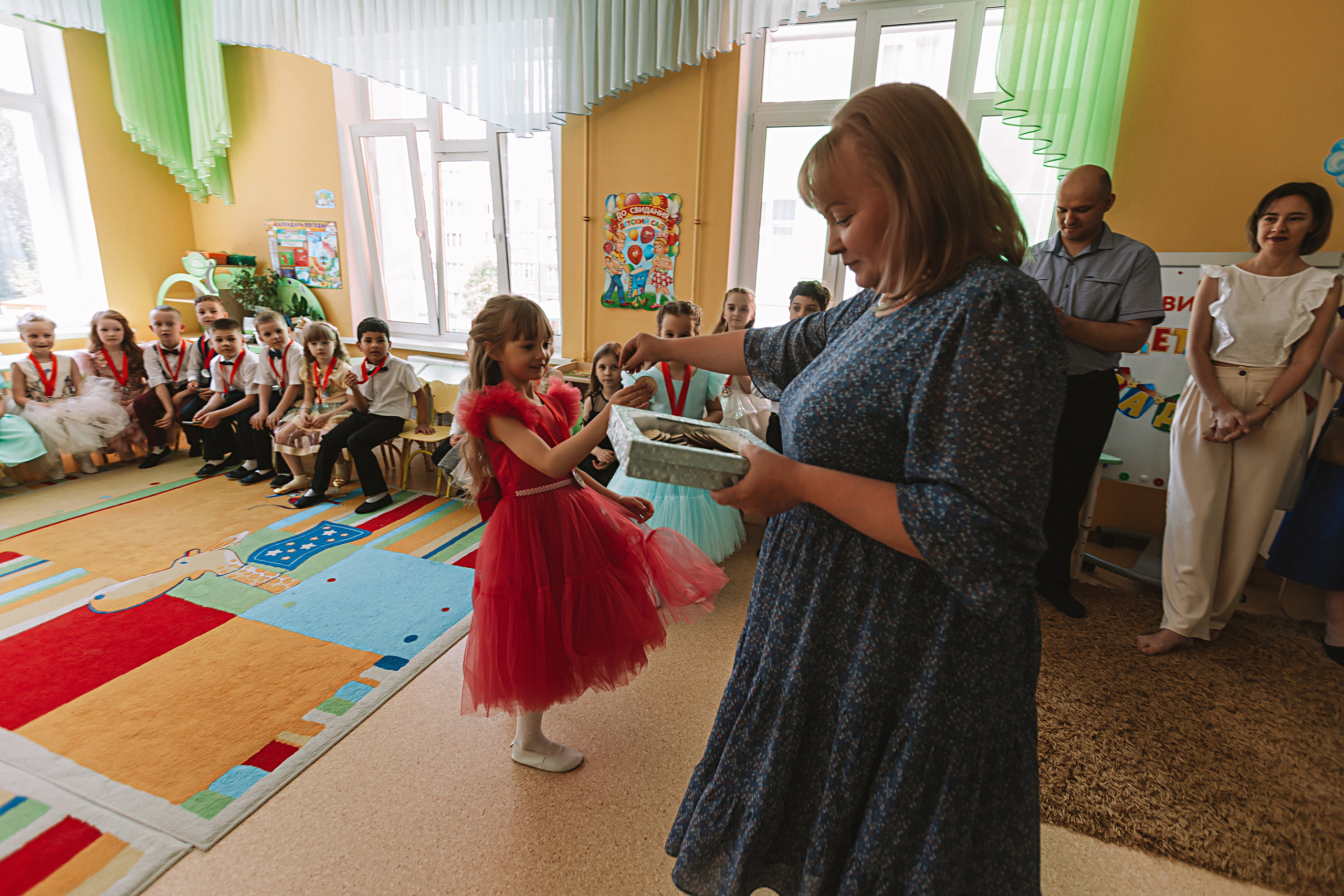 Выпускной детский сад. Семейный фотограф Тюмень, фотограф на роды Салмина Мария
