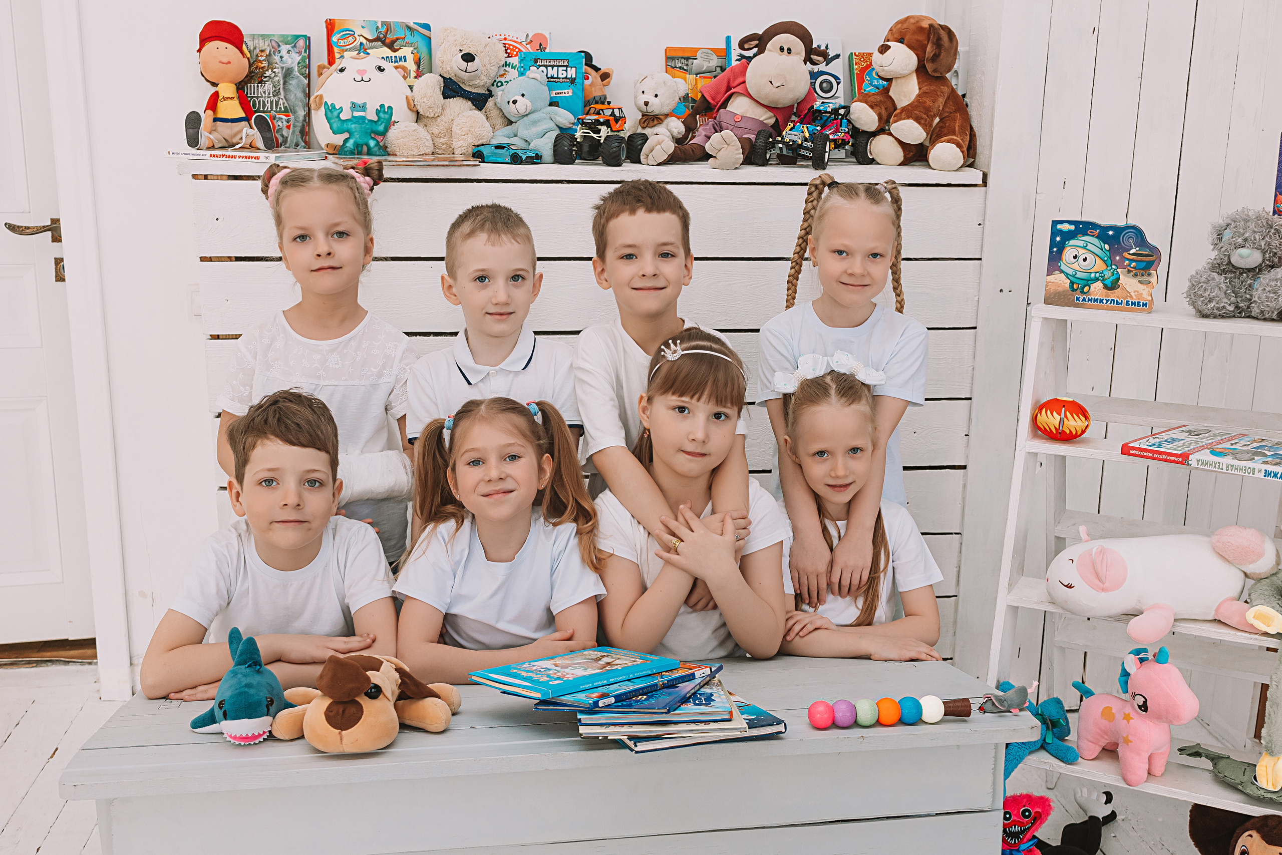 Садик в фотостудии. Семейный фотограф Тюмень, фотограф на роды Салмина Мария