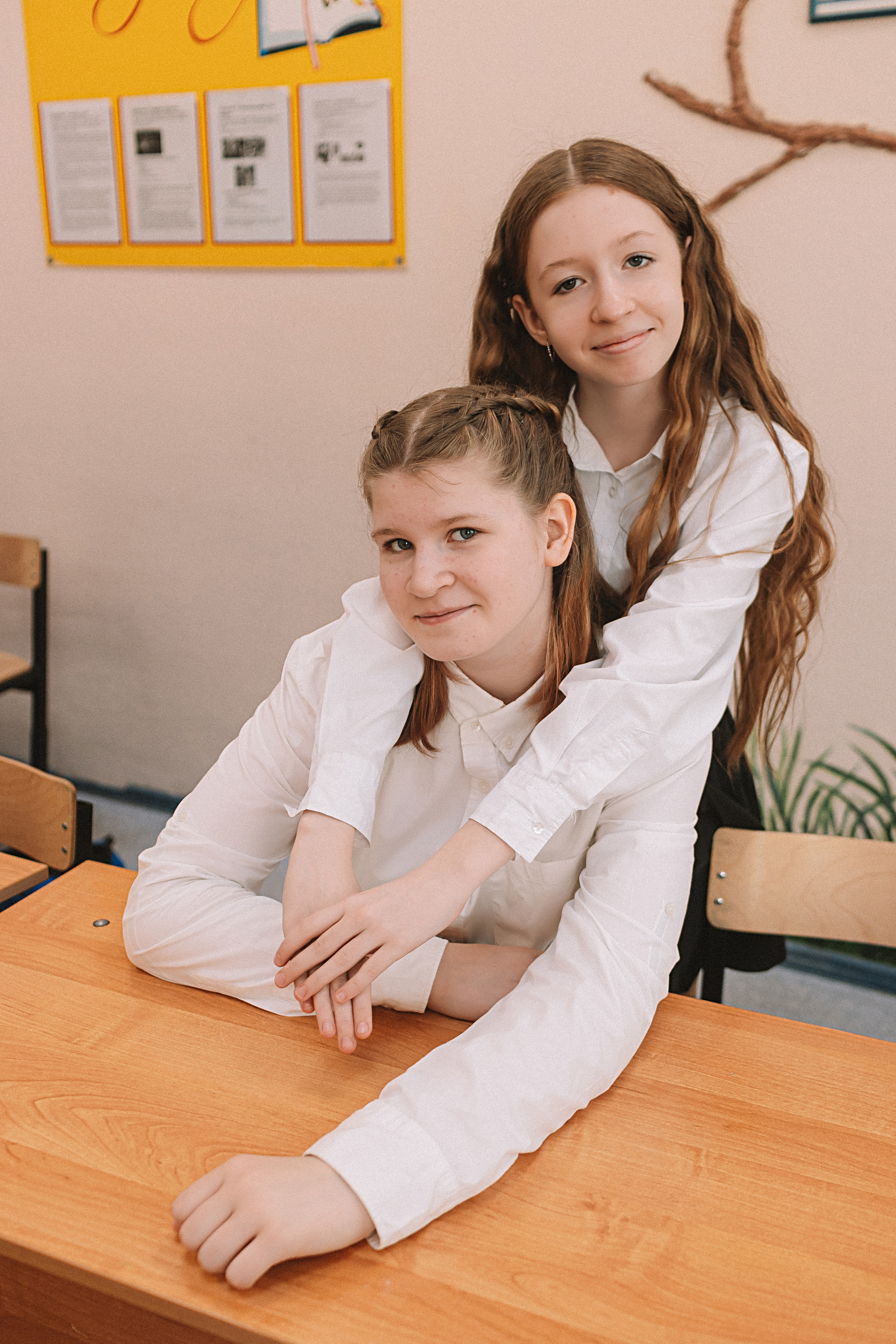 7 класс в стенах школы. Семейный фотограф Тюмень, фотограф на роды Салмина Мария