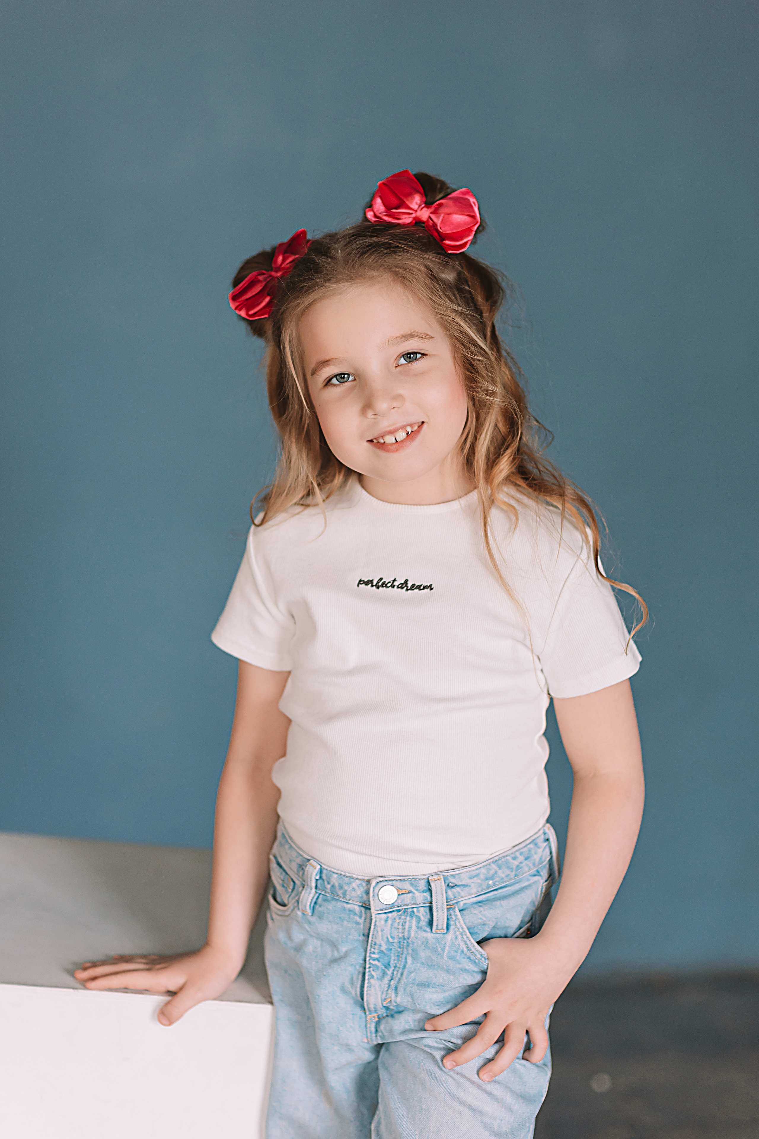 Садик в фотостудии. Семейный фотограф Тюмень, фотограф на роды Салмина Мария