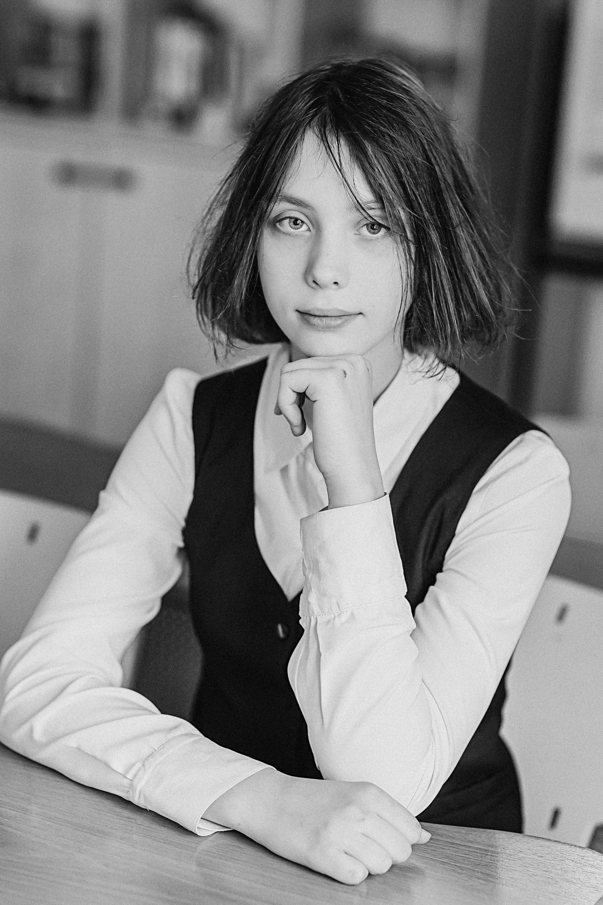 7 класс в кабинете. Семейный фотограф Тюмень, фотограф на роды Салмина Мария