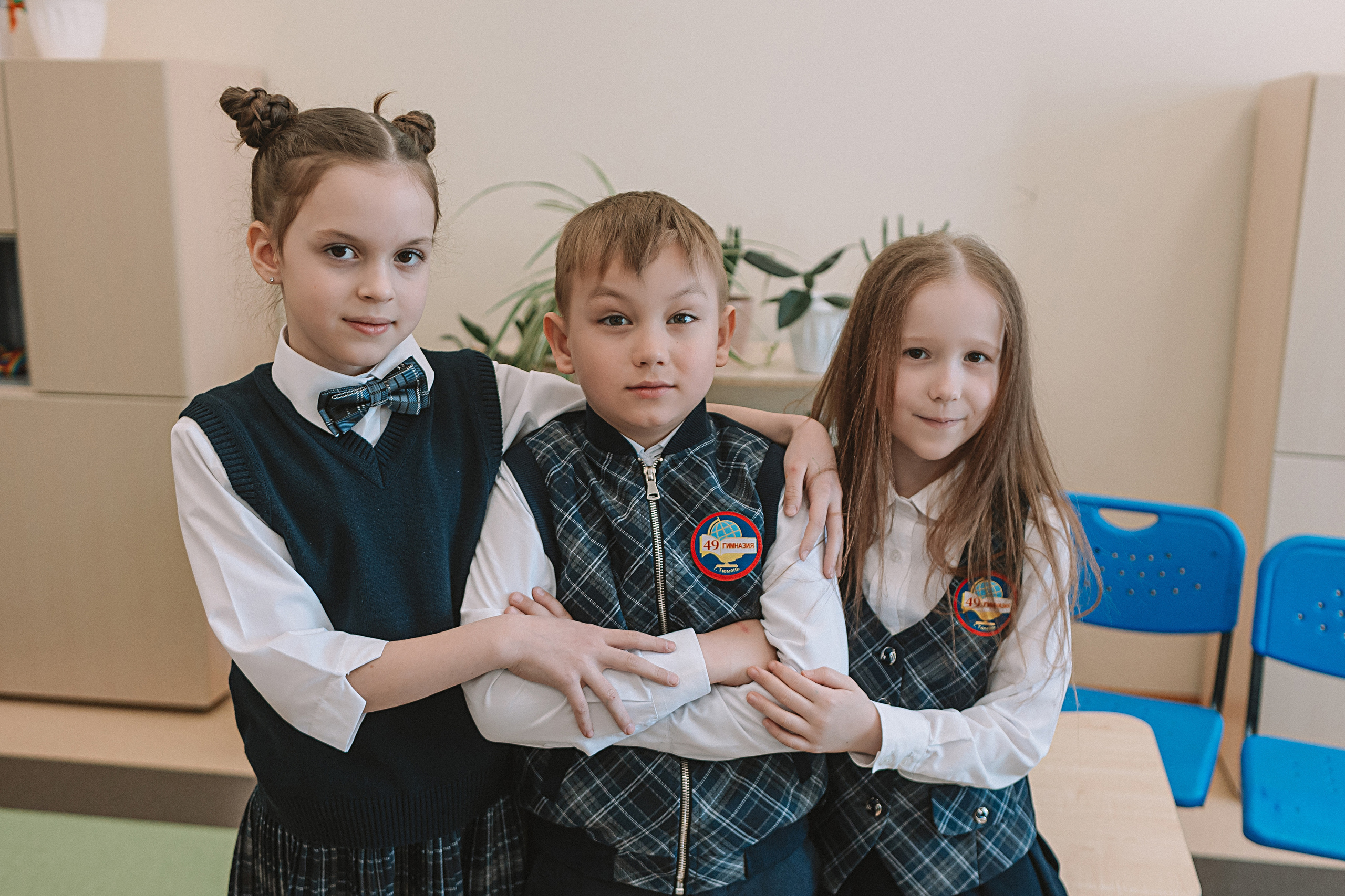 1 класс в кабинете. Семейный фотограф Тюмень, фотограф на роды Салмина Мария