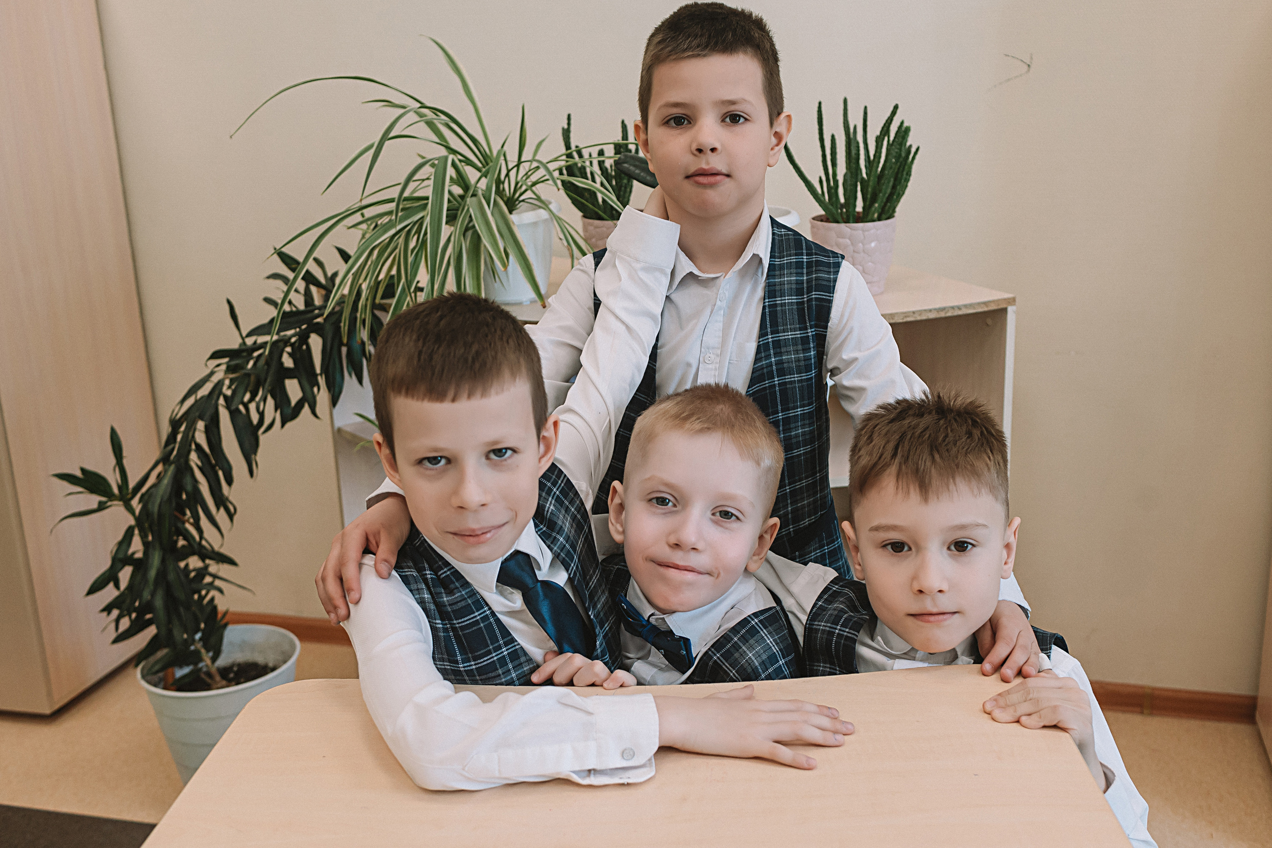 1 класс в кабинете. Семейный фотограф Тюмень, фотограф на роды Салмина Мария