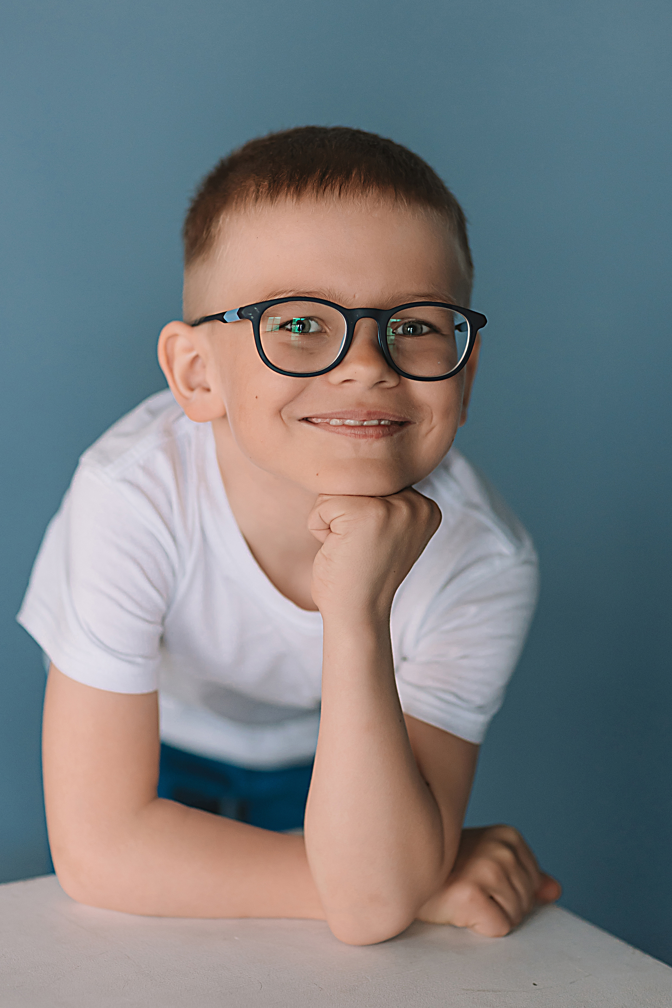 Садик в фотостудии. Семейный фотограф Тюмень, фотограф на роды Салмина Мария