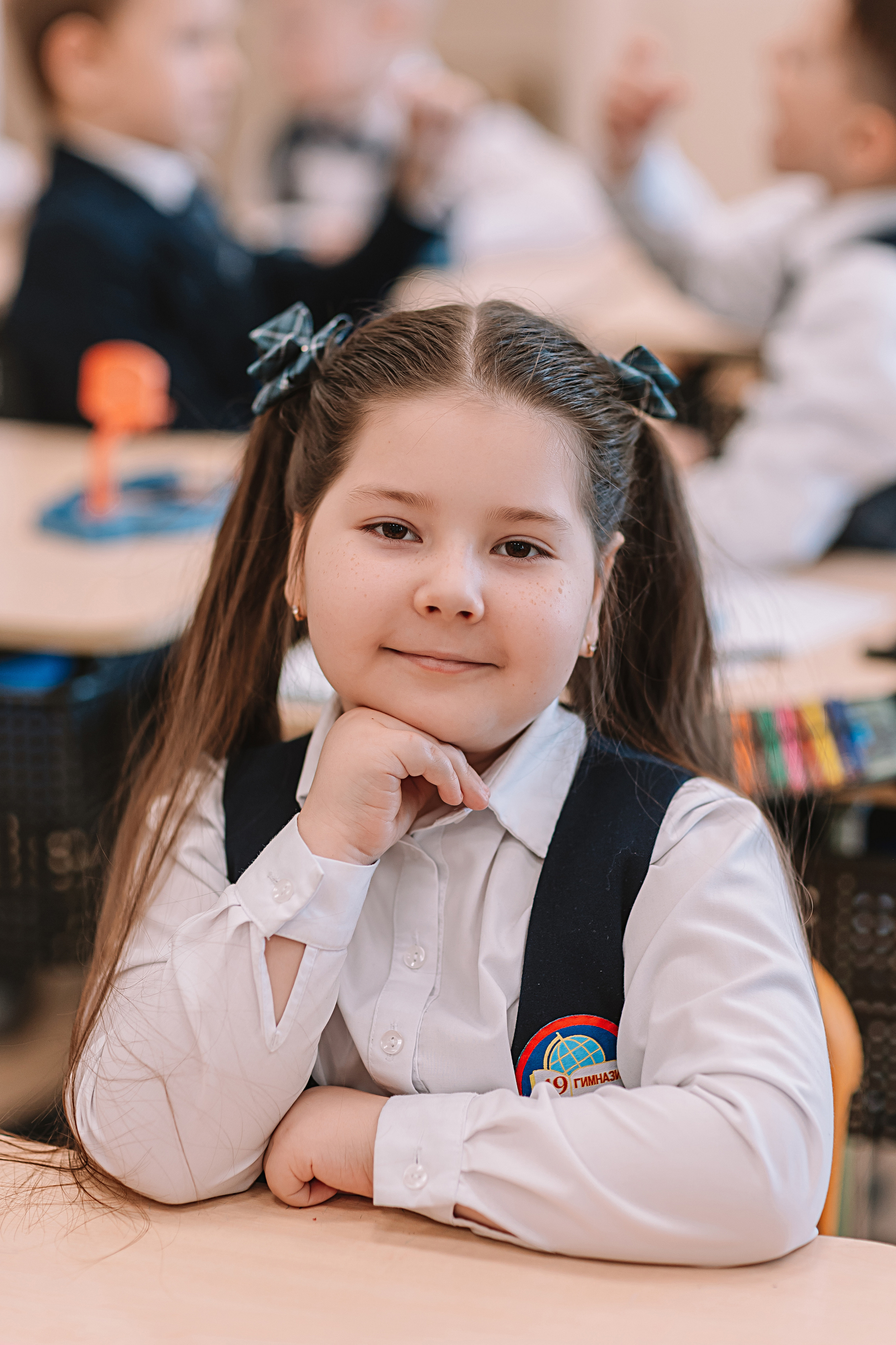 1 класс в кабинете. Семейный фотограф Тюмень, фотограф на роды Салмина Мария