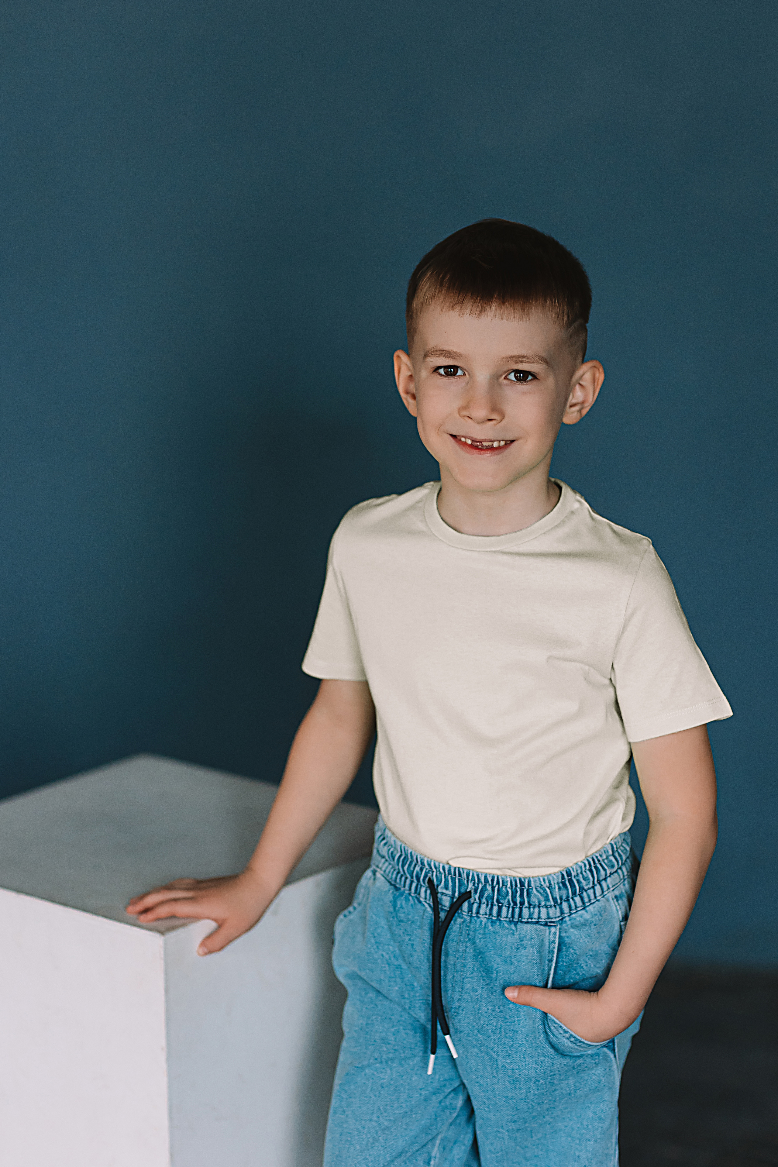 Садик в фотостудии. Семейный фотограф Тюмень, фотограф на роды Салмина Мария