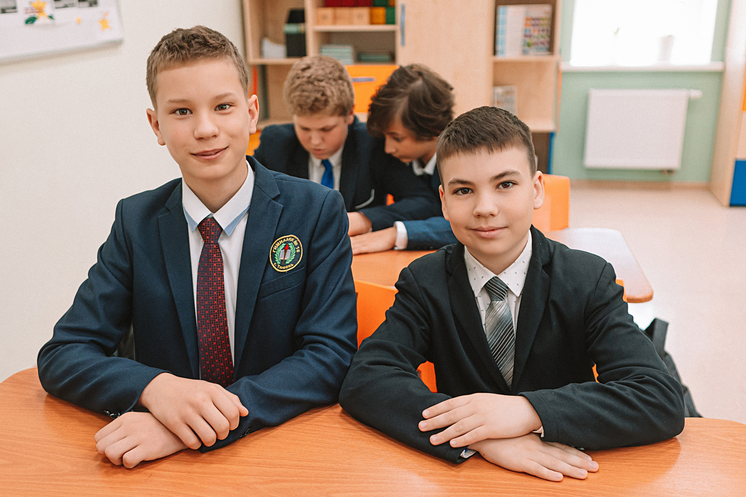 7 класс в кабинете. Семейный фотограф Тюмень, фотограф на роды Салмина Мария