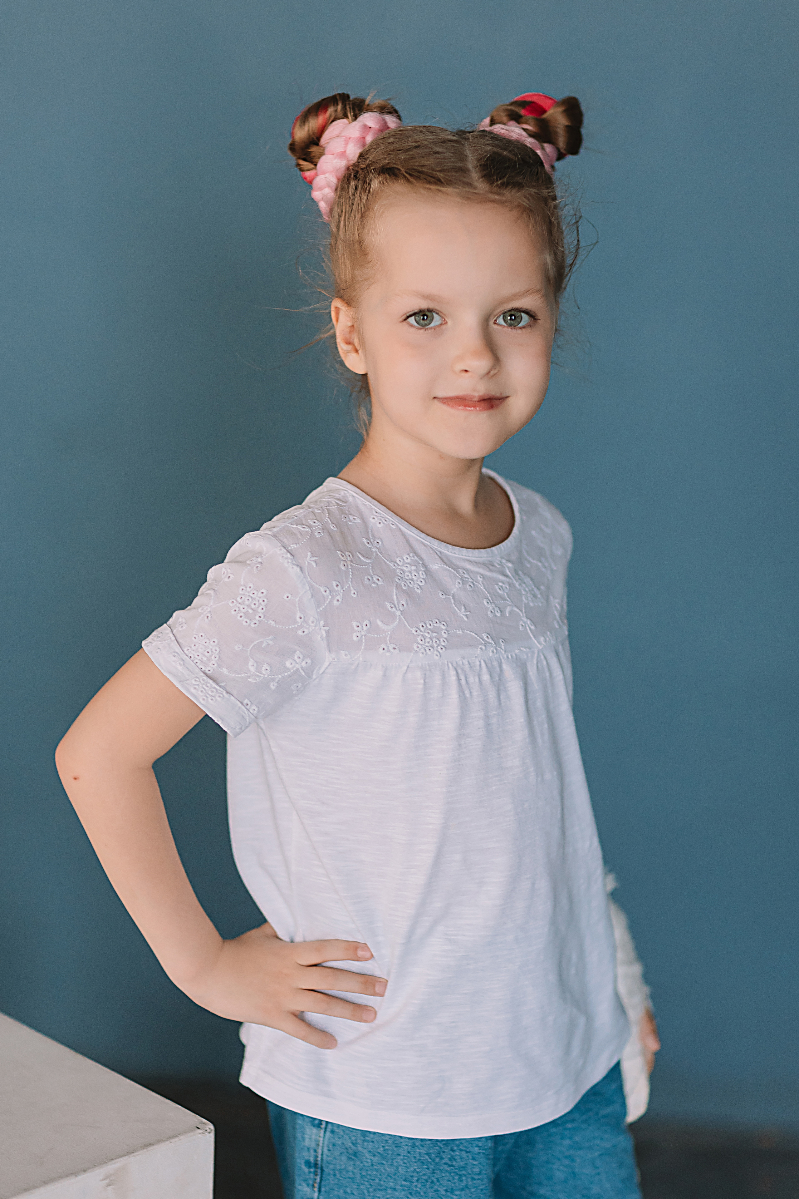 Садик в фотостудии. Семейный фотограф Тюмень, фотограф на роды Салмина Мария